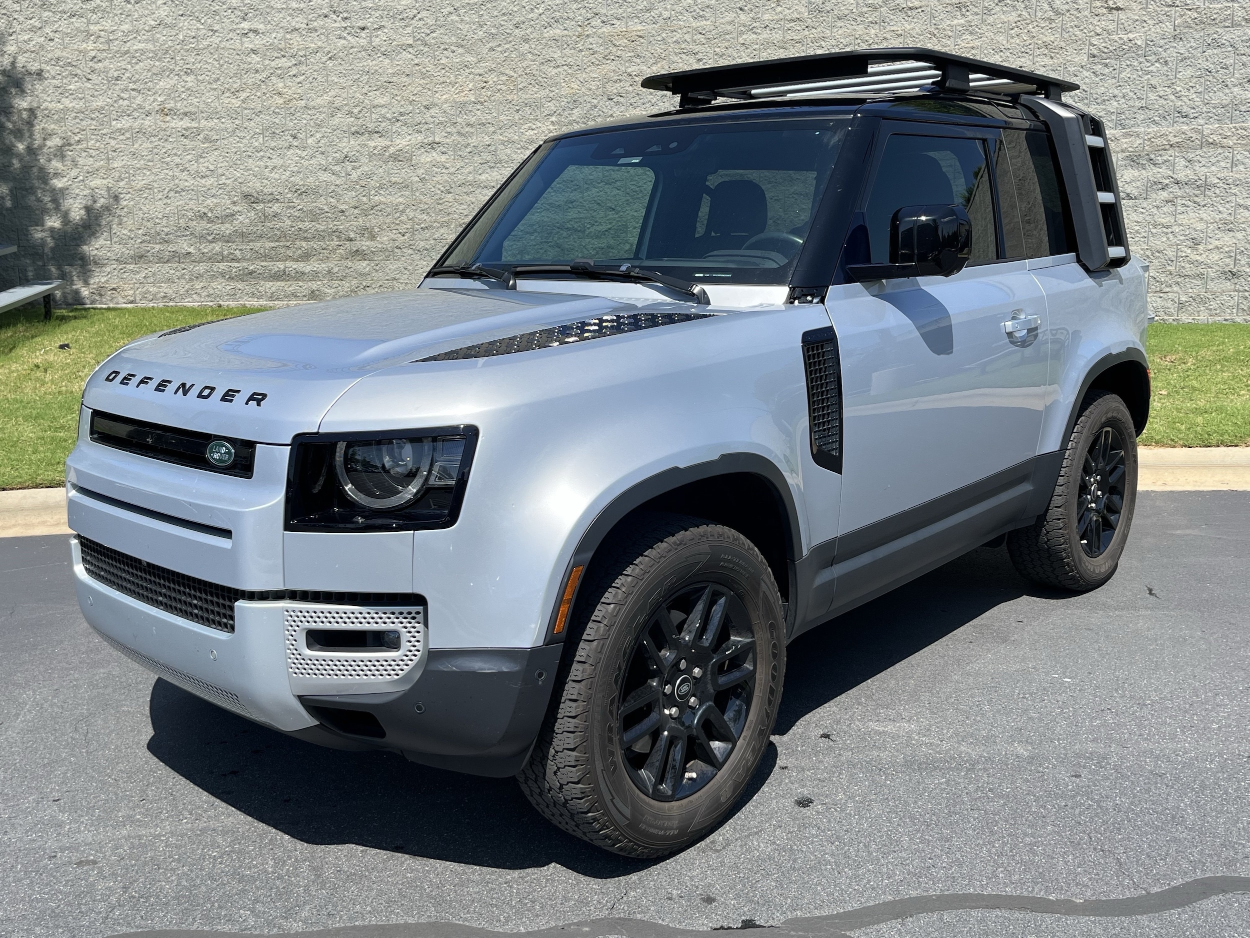 Land Rover Defender S