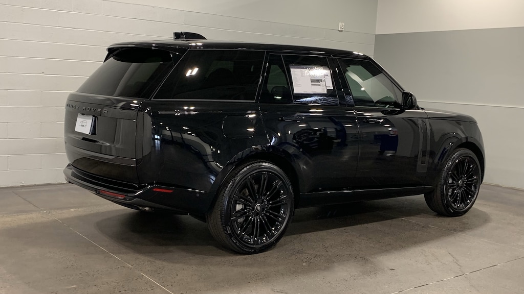 New 2025 Land Rover Range Rover P530 SE SUV