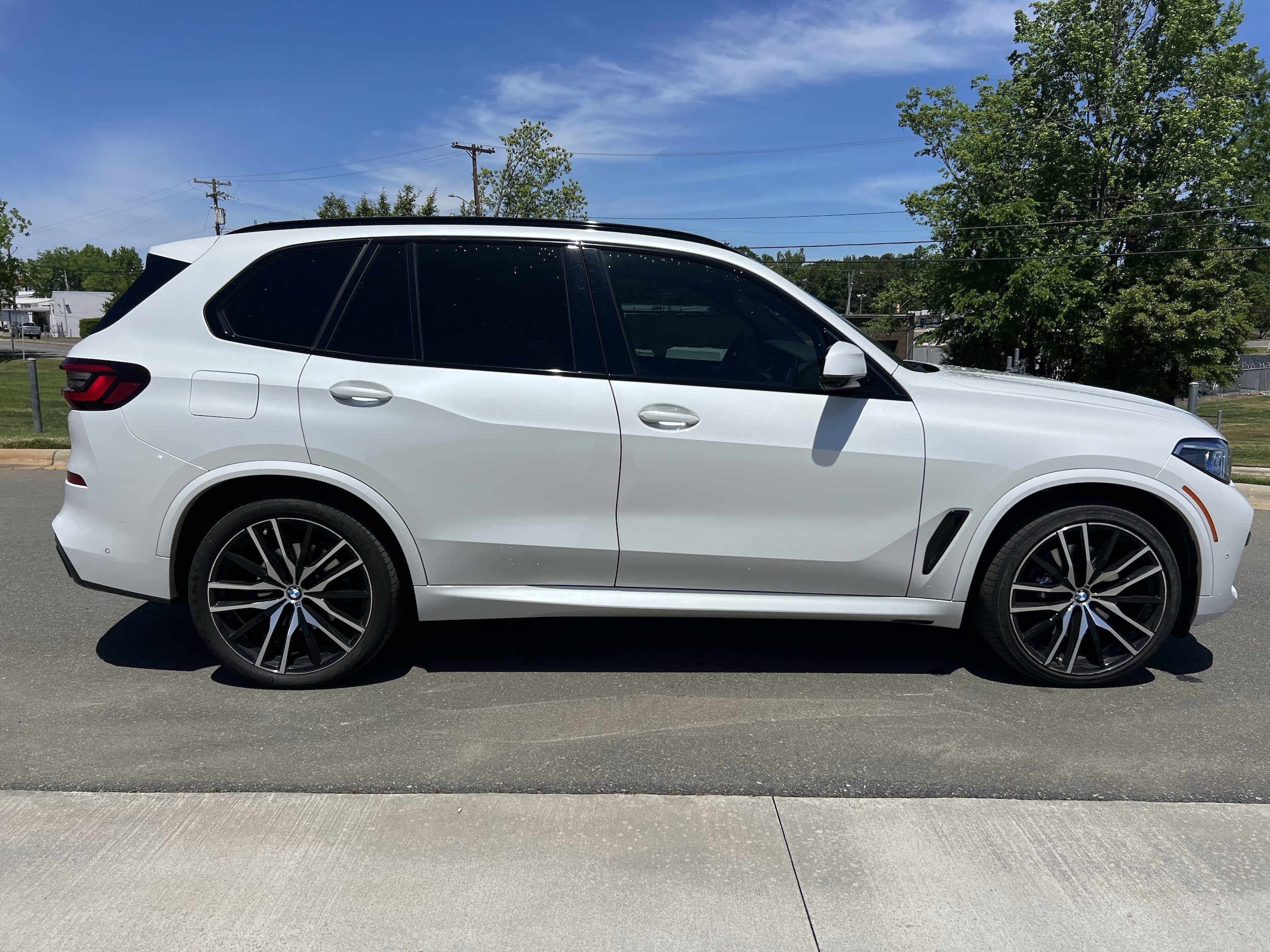 2023 BMW X5 xDrive40i photo 3
