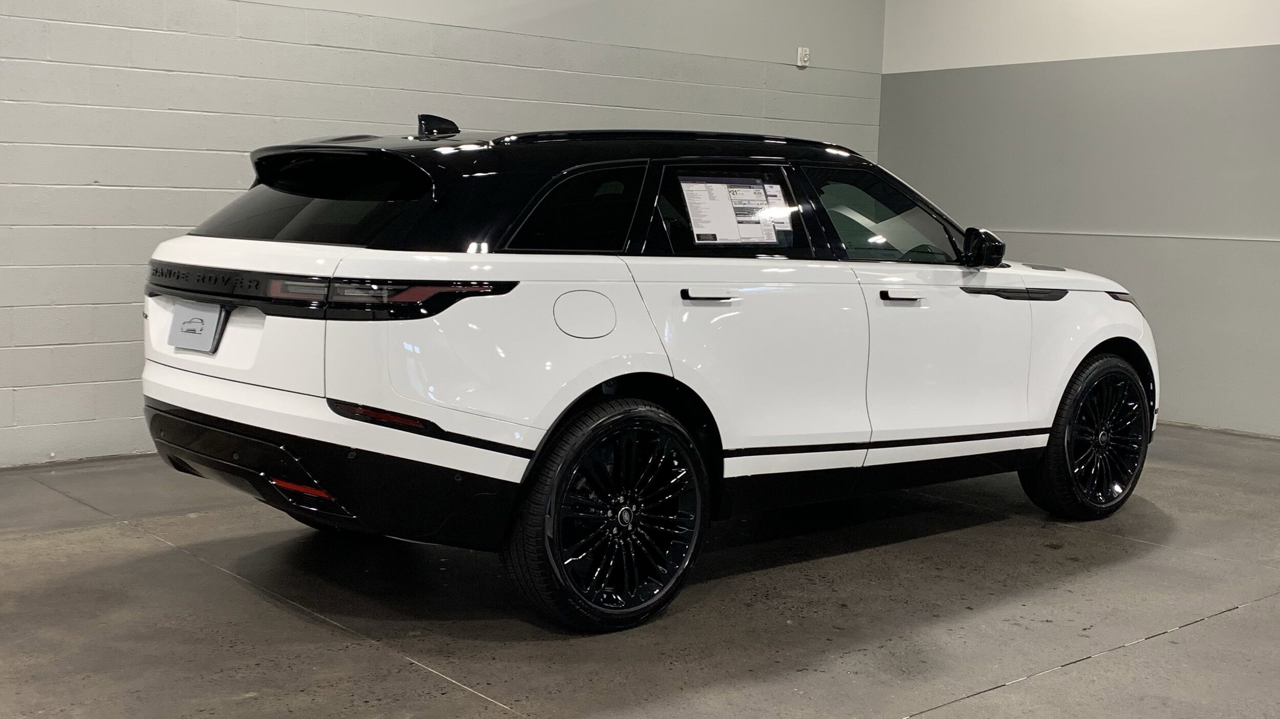 2026 Land Rover Range Rover Velar SE photo 2