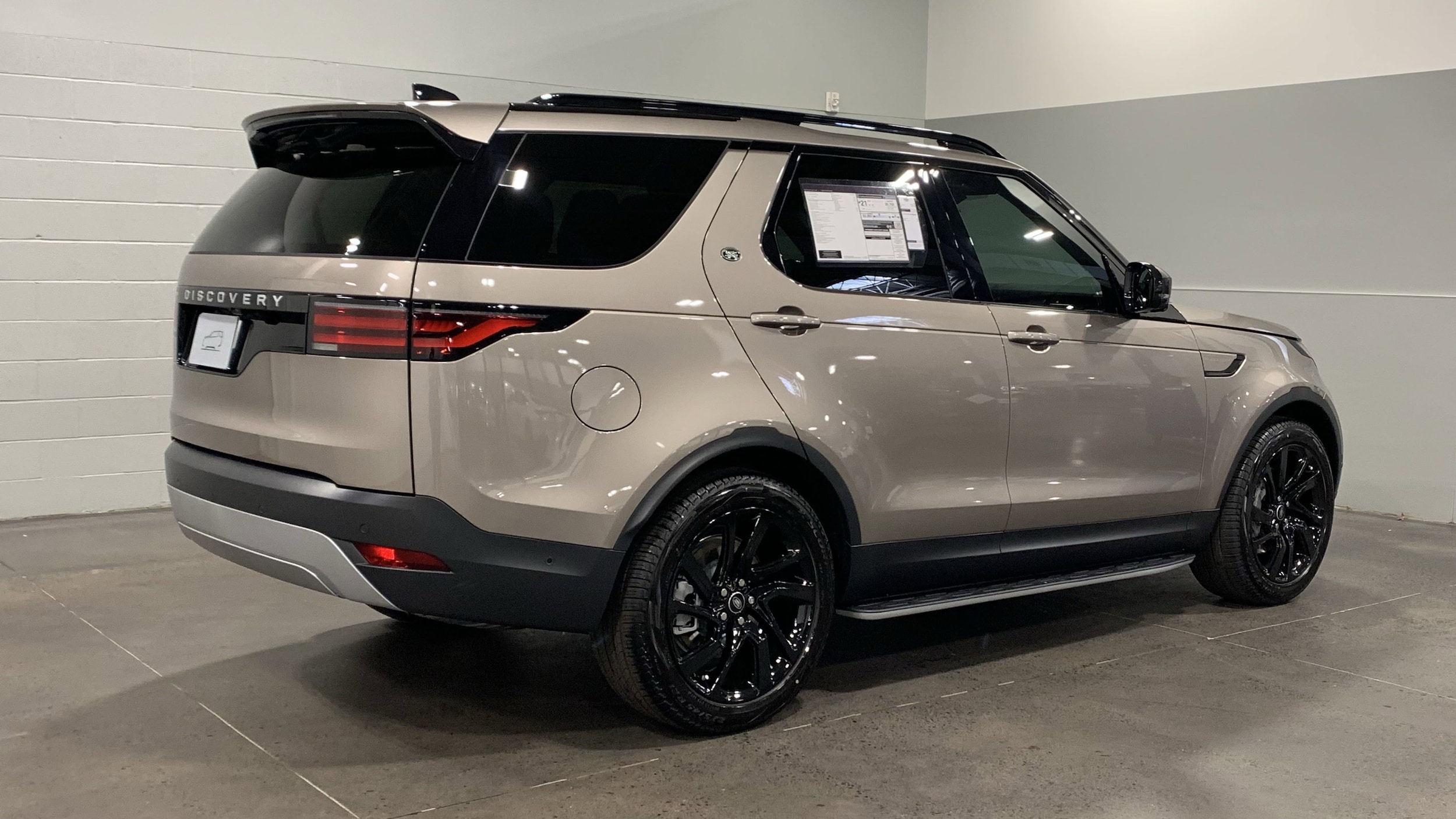Used 2025 Land Rover Discovery S with VIN SALRJ2FX8S2510293 for sale in Kansas City