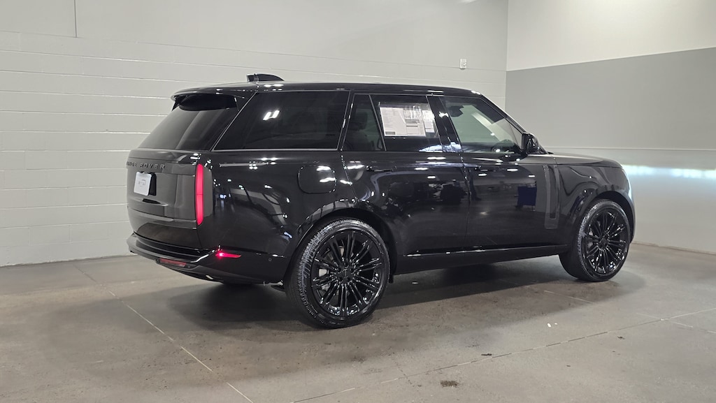 New 2026 Land Rover Range Rover SE SUV