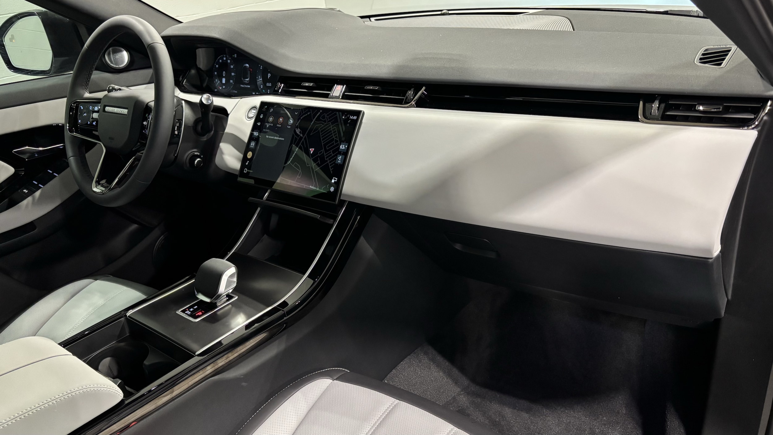2026 Land Rover Range Rover Evoque Hoxton Edition
