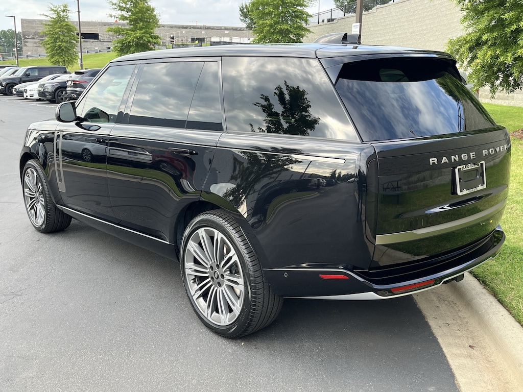 Used 2024 Land Rover Range Rover SE SUV