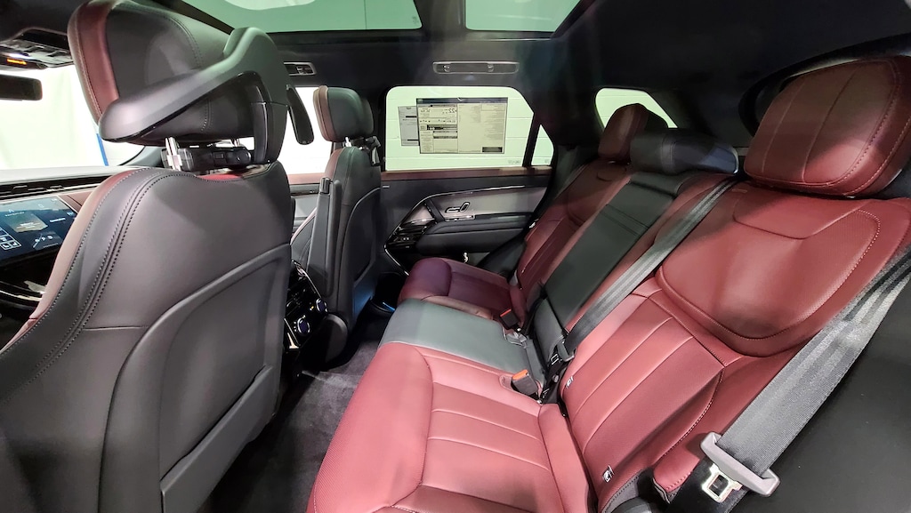 New 2026 Land Rover Range Rover Sport Dynamic SE SUV