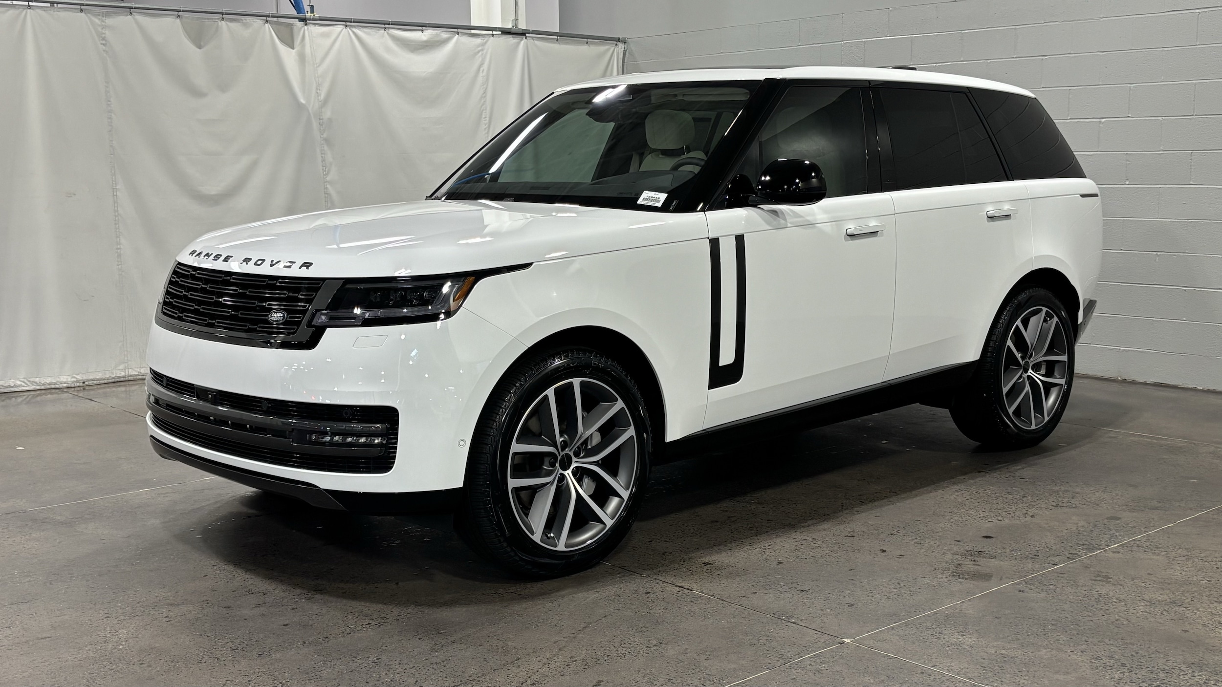 2026 Land Rover Range Rover SE