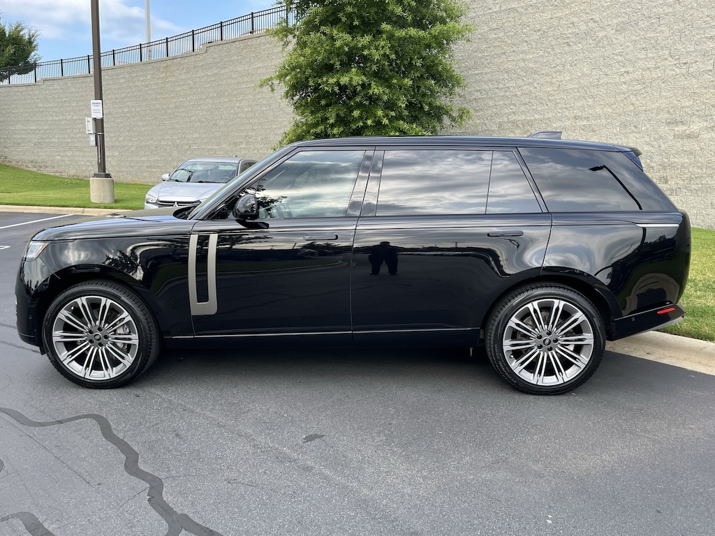 Used 2024 Land Rover Range Rover SE SUV
