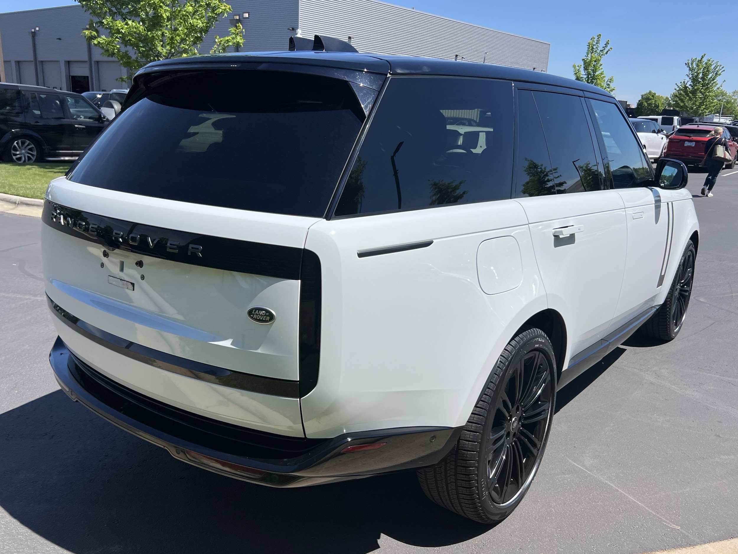 2022 Land Rover Range Rover SE photo 5