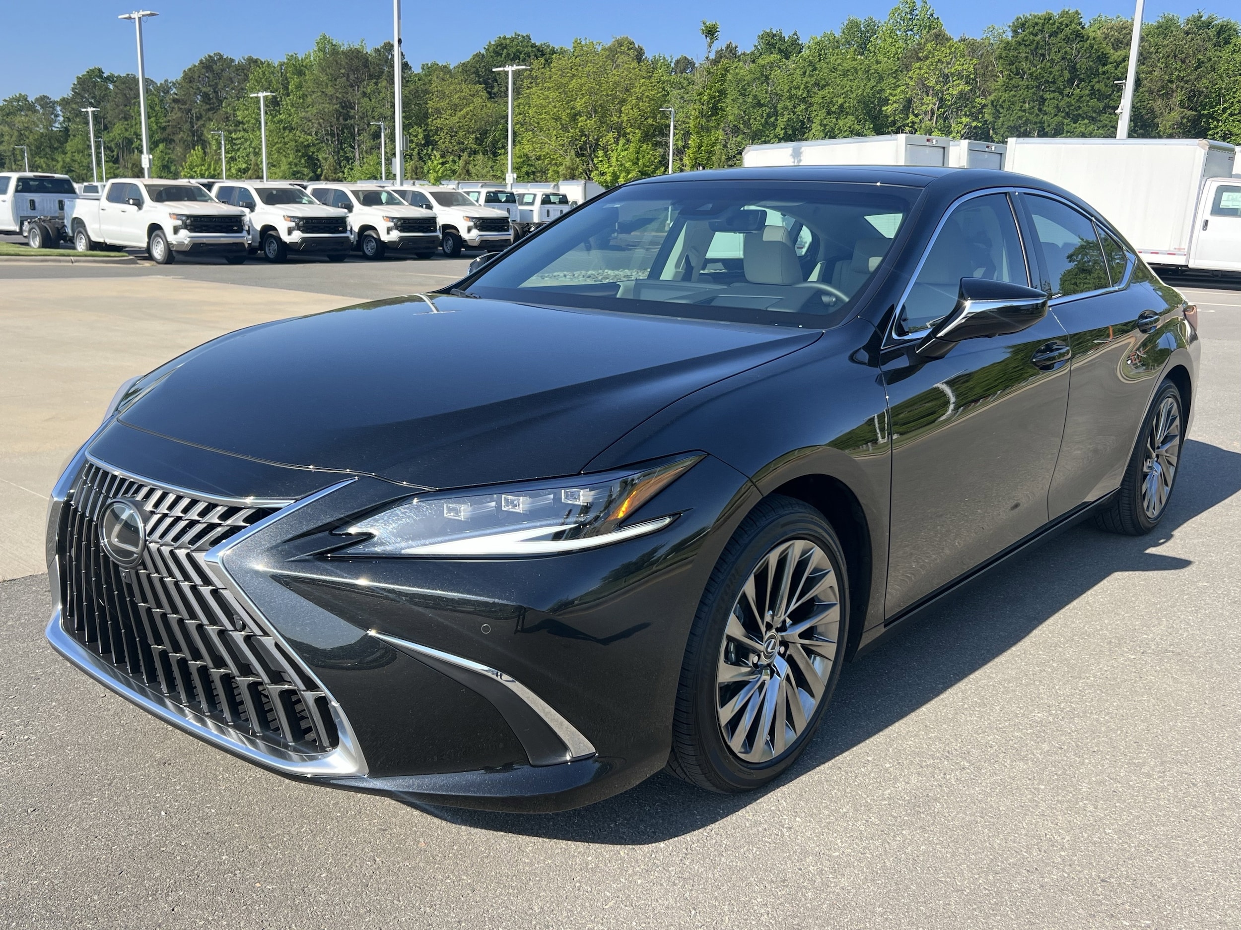 2025 LEXUS ES ES 350 Ultra Luxury photo 2