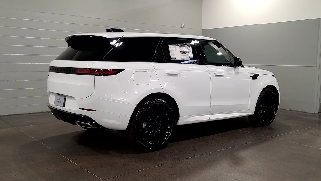 New 2026 Land Rover Range Rover Sport Dynamic SE SUV