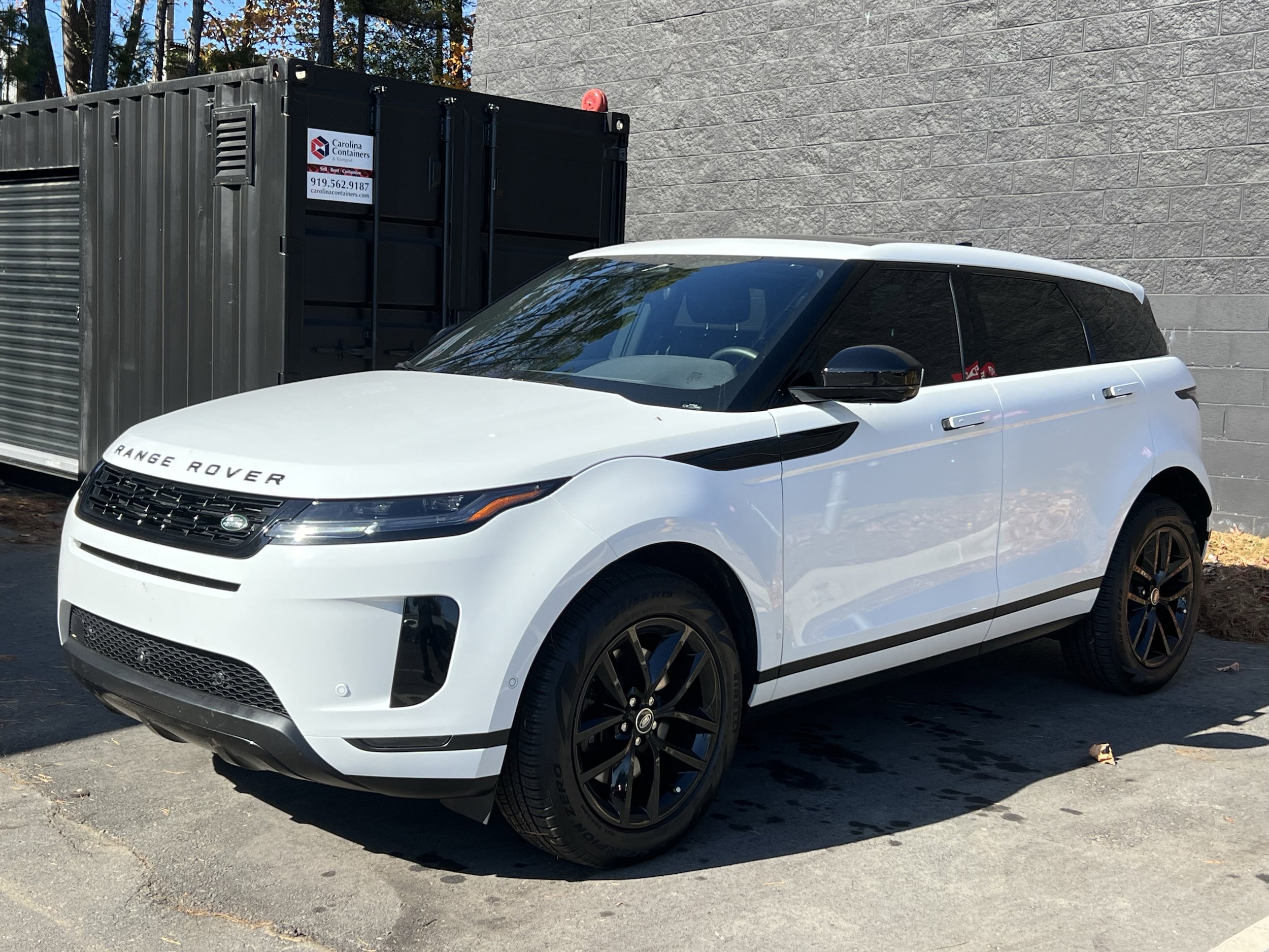 2026 Land Rover Range Rover Evoque S's photo