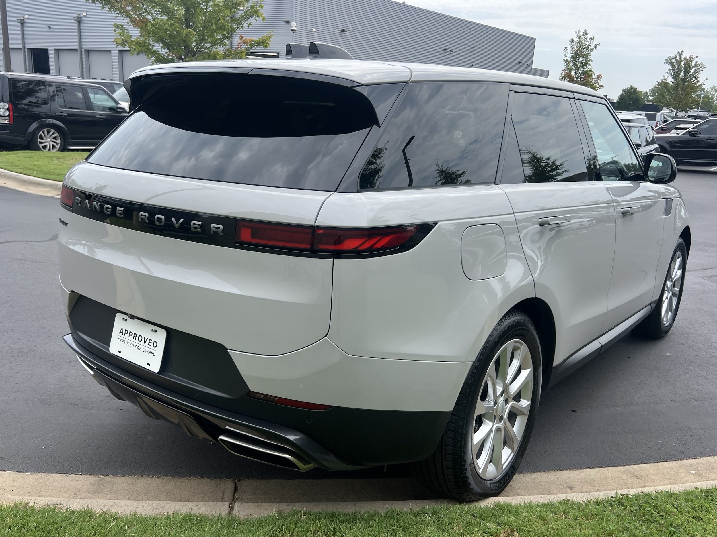 2024 Land Rover Range Rover Sport SE