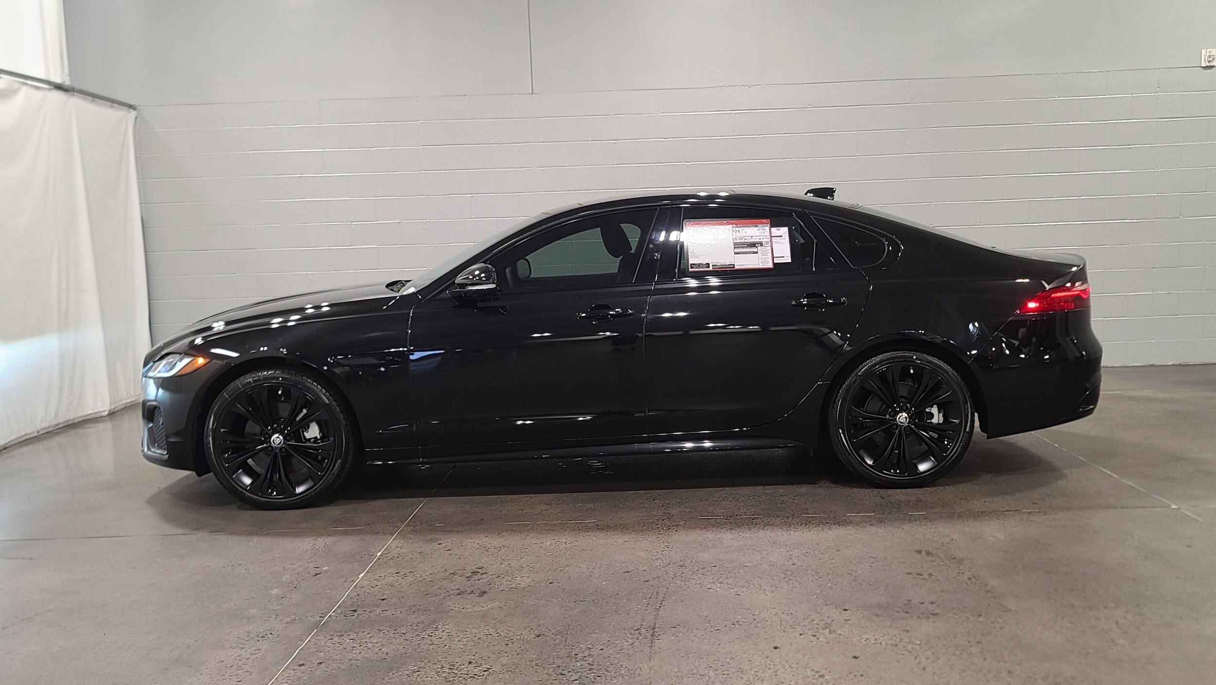 2024 Jaguar XF R-Dynamic SE photo 6