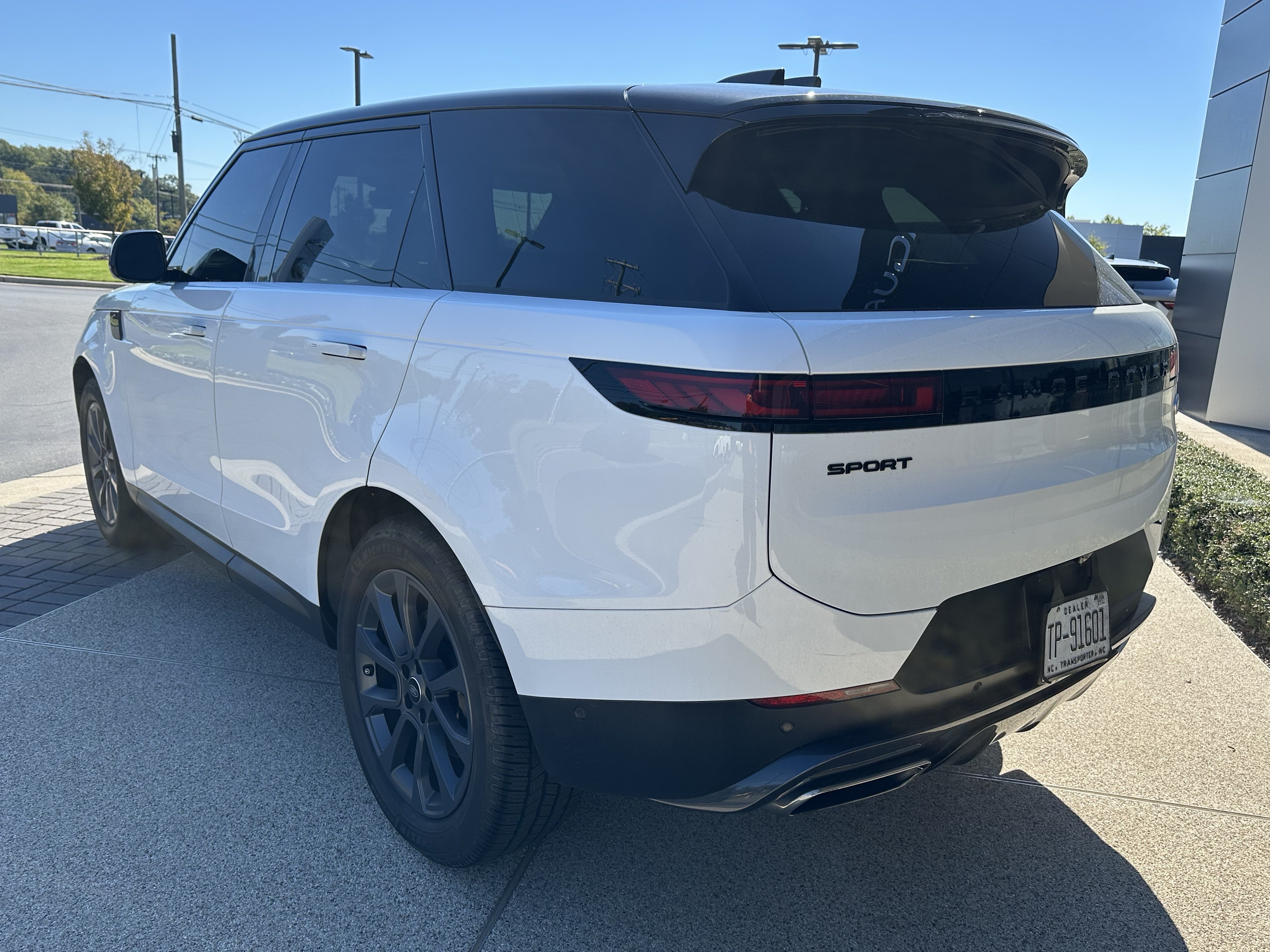 Used 2023 Land Rover Range Rover Sport SE SUV