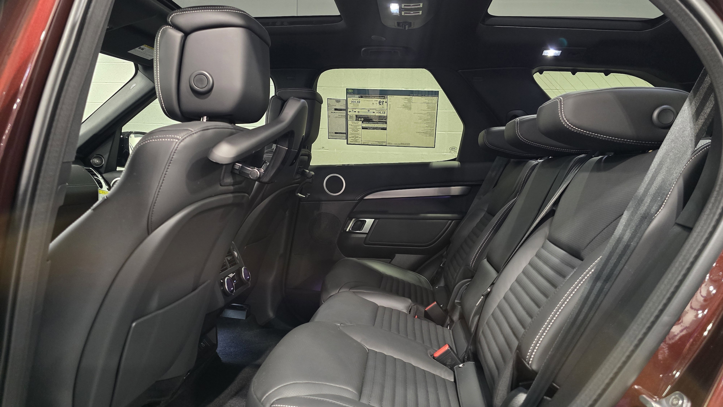 2026 Land Rover Discovery Gemini Edition photo 5