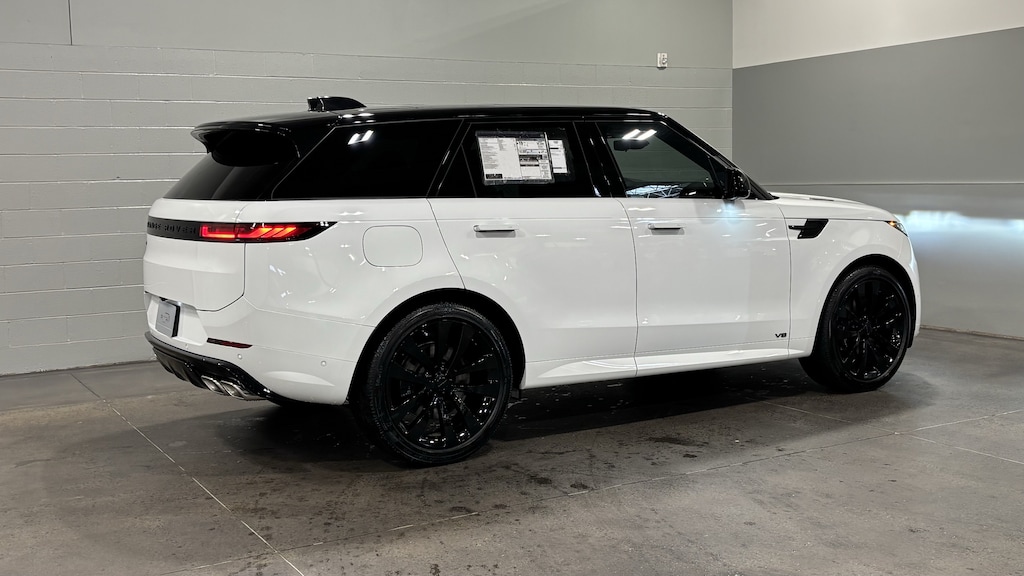 New 2026 Land Rover Range Rover Sport Dynamic SE SUV