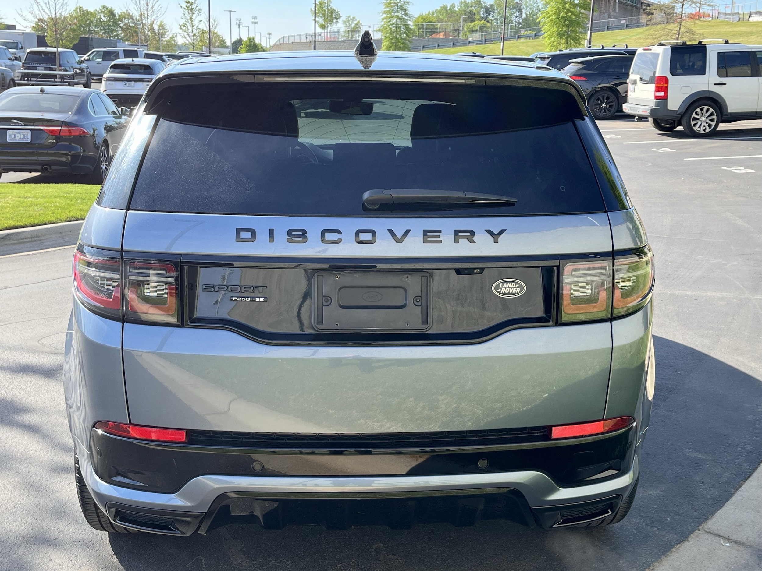 2020 Land Rover Discovery Sport SE R-Dynamic photo 4