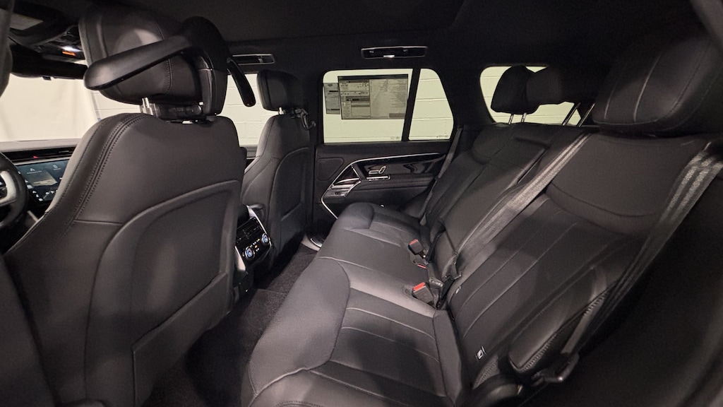 New 2026 Land Rover Range Rover SE SUV