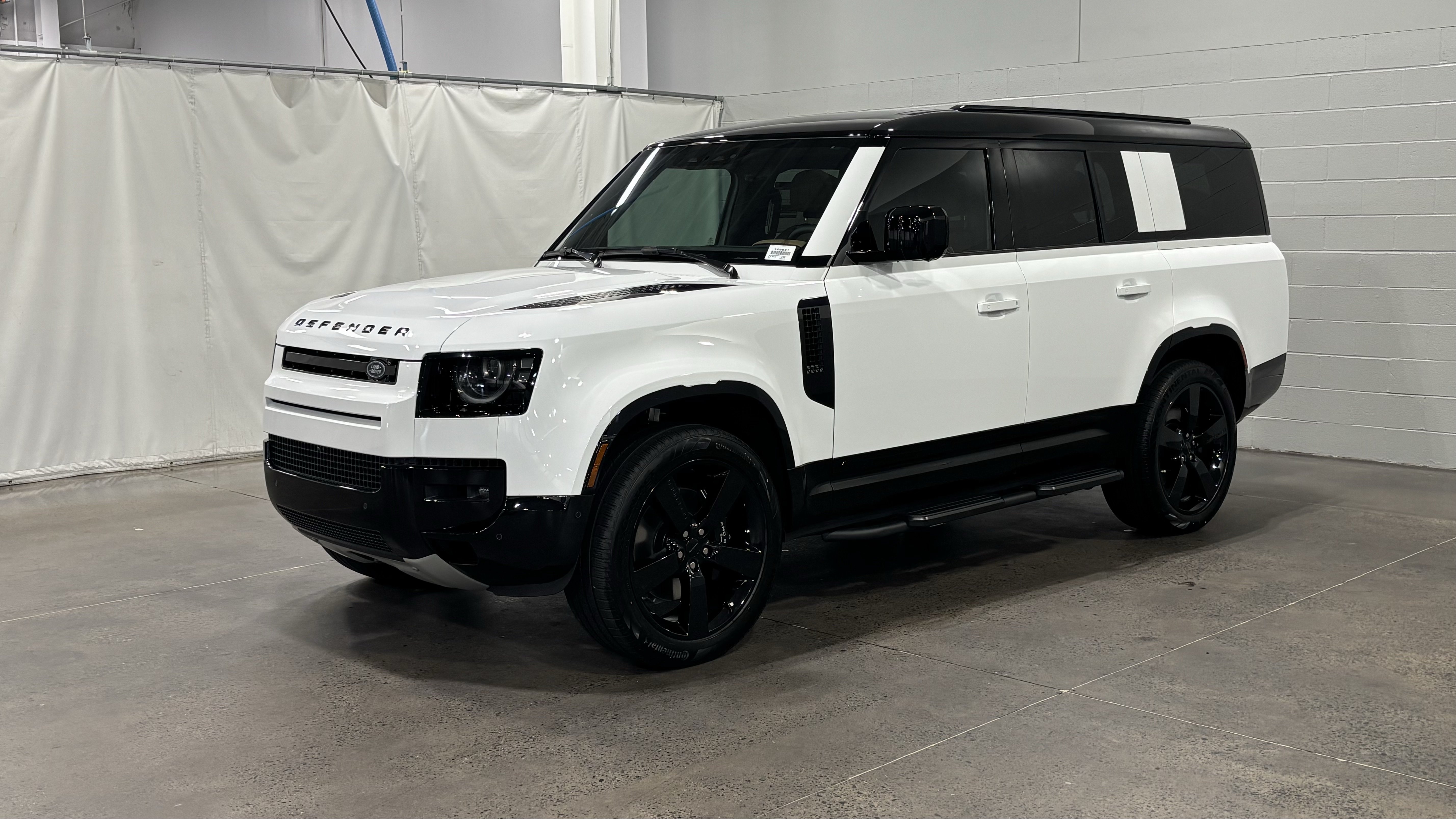 2026 Land Rover Defender 130 V8 SUV