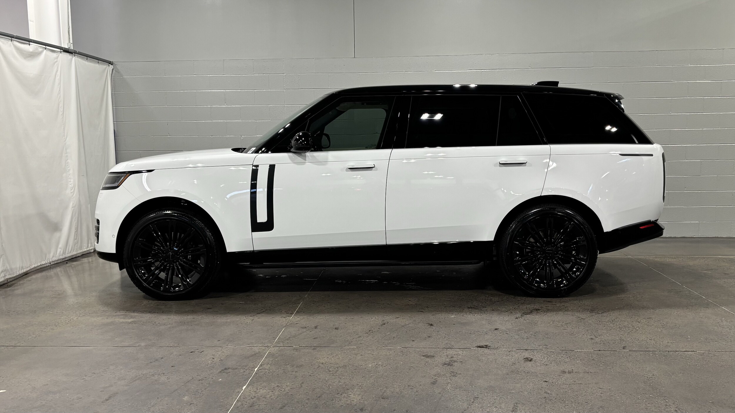 2026 Land Rover Range Rover SE