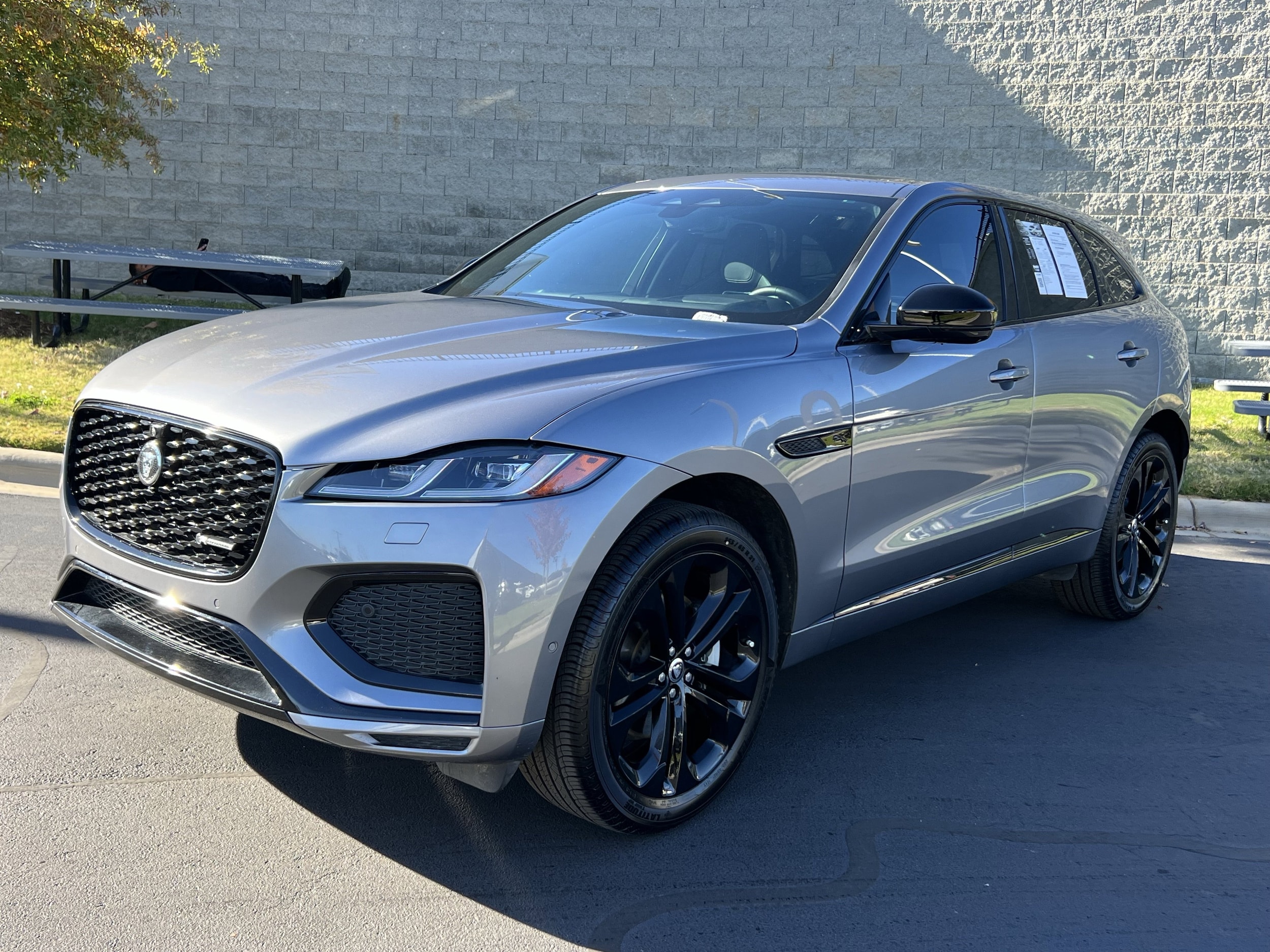 2025 Jaguar F-PACE R-Dynamic S
