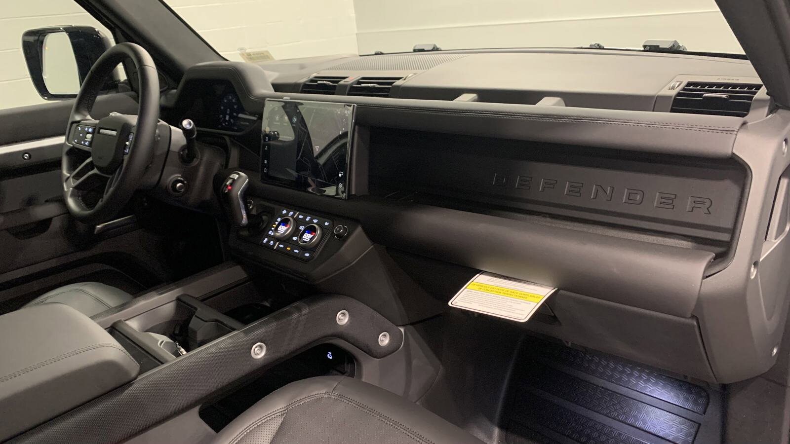 2025 Land Rover Defender 130 Outbound photo 3