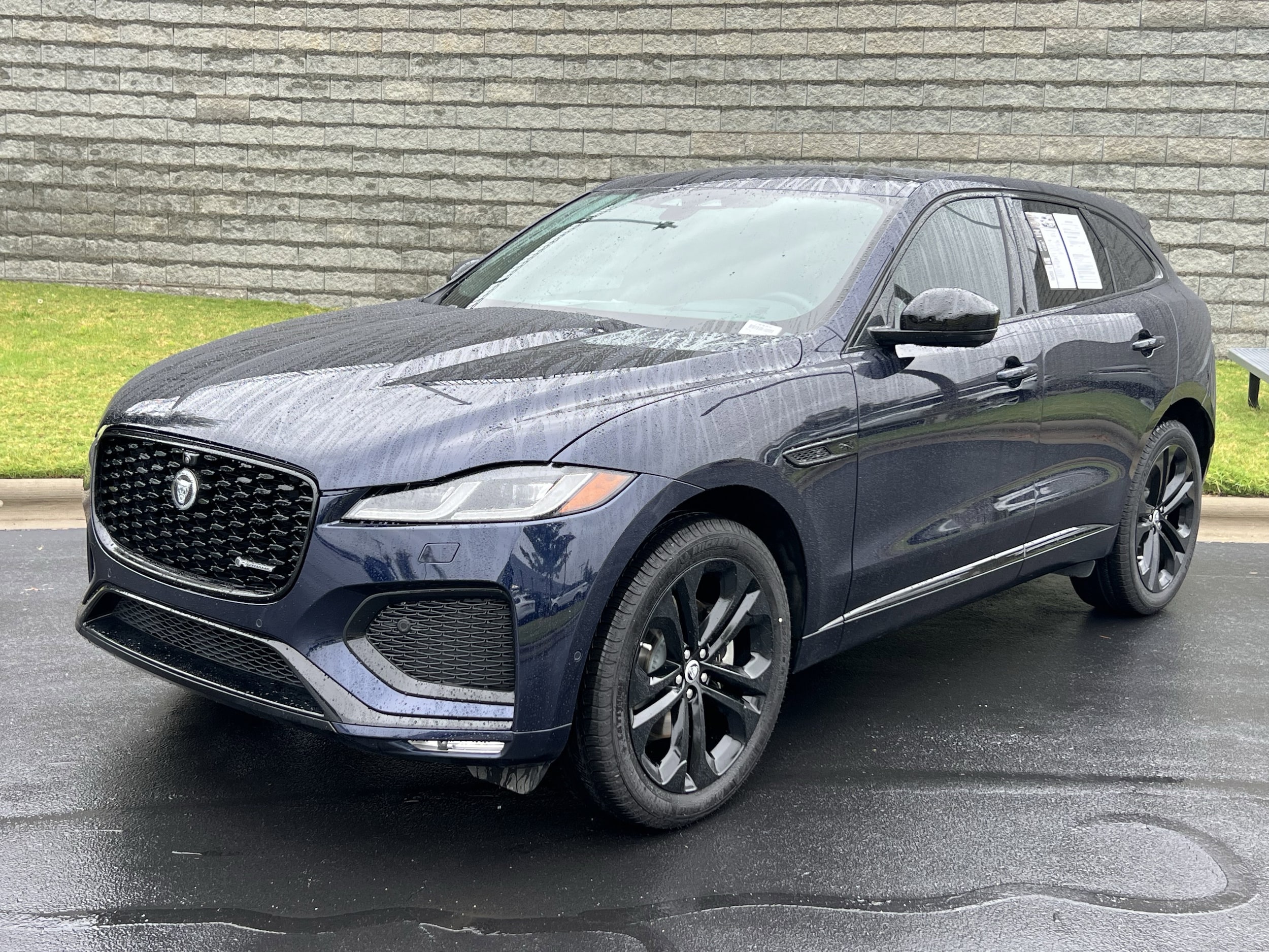 2025 Jaguar F-PACE R-Dynamic S