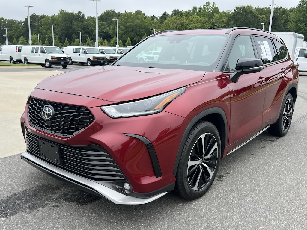 Used 2022 Toyota Highlander XSE SUV