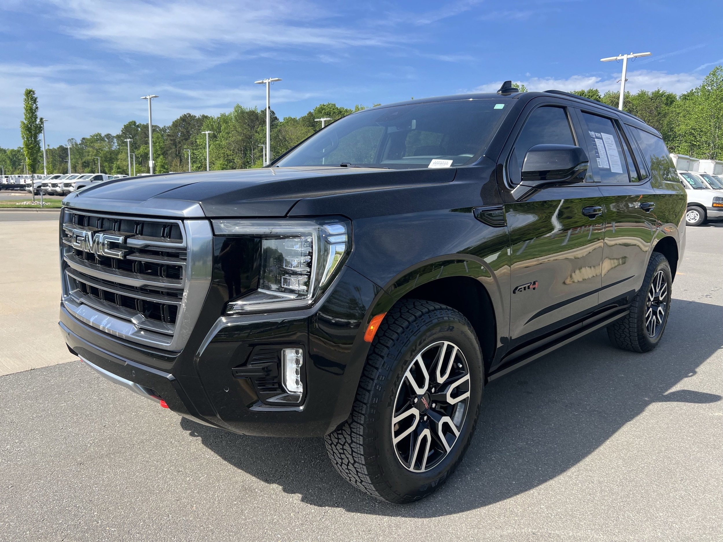 2024 GMC Yukon AT4 photo 2