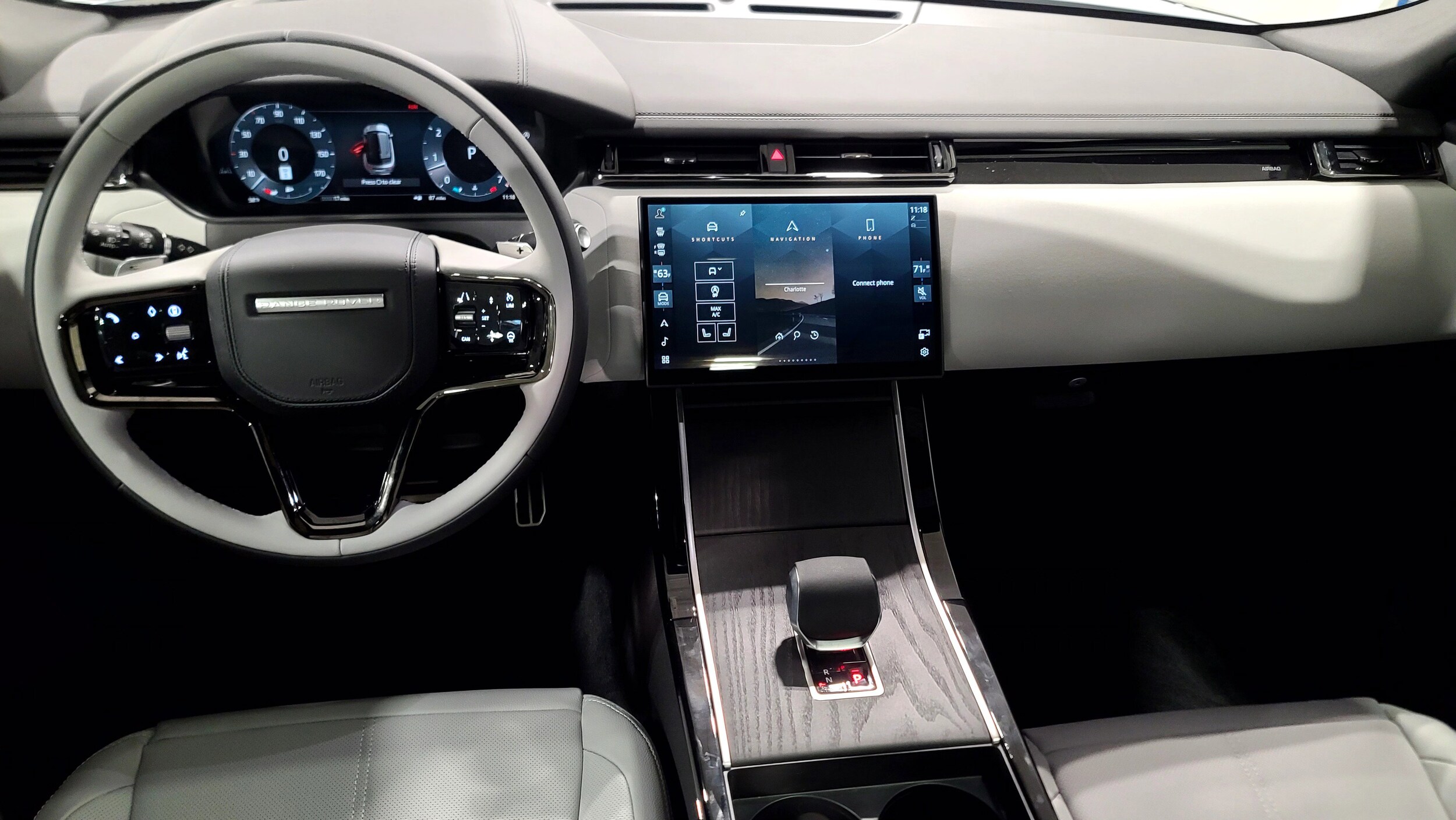 2026 Land Rover Range Rover Velar Dynamic SE photo 4