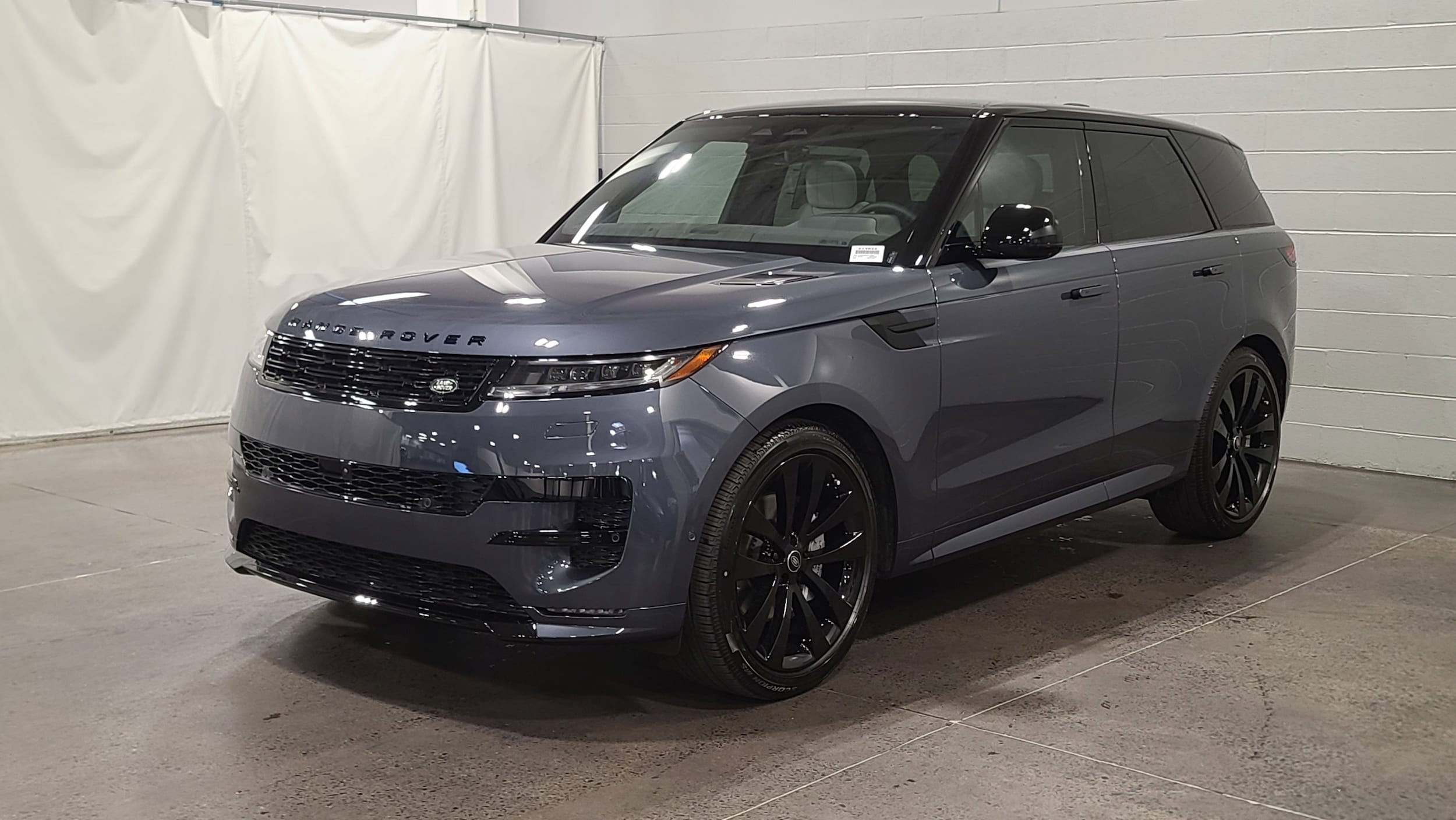 2025 Land Rover Range Rover Sport Dynamic SE's photo