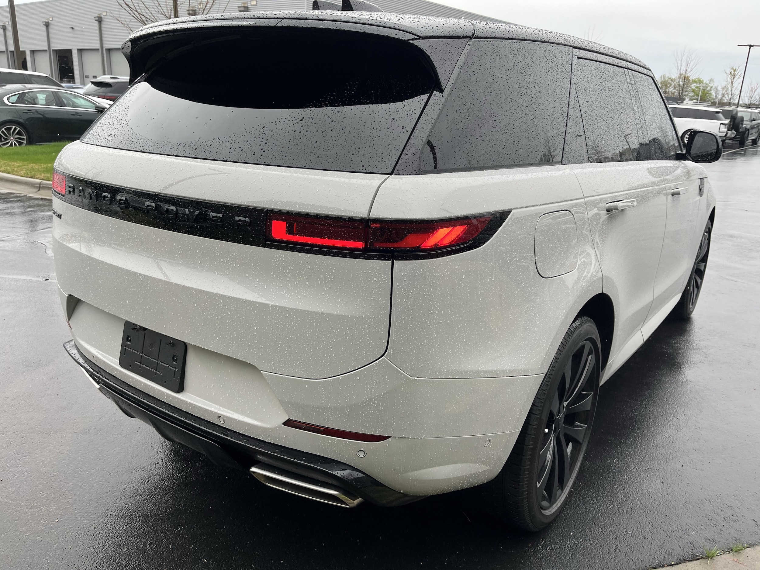 2026 Land Rover Range Rover Sport Dynamic SE photo 5