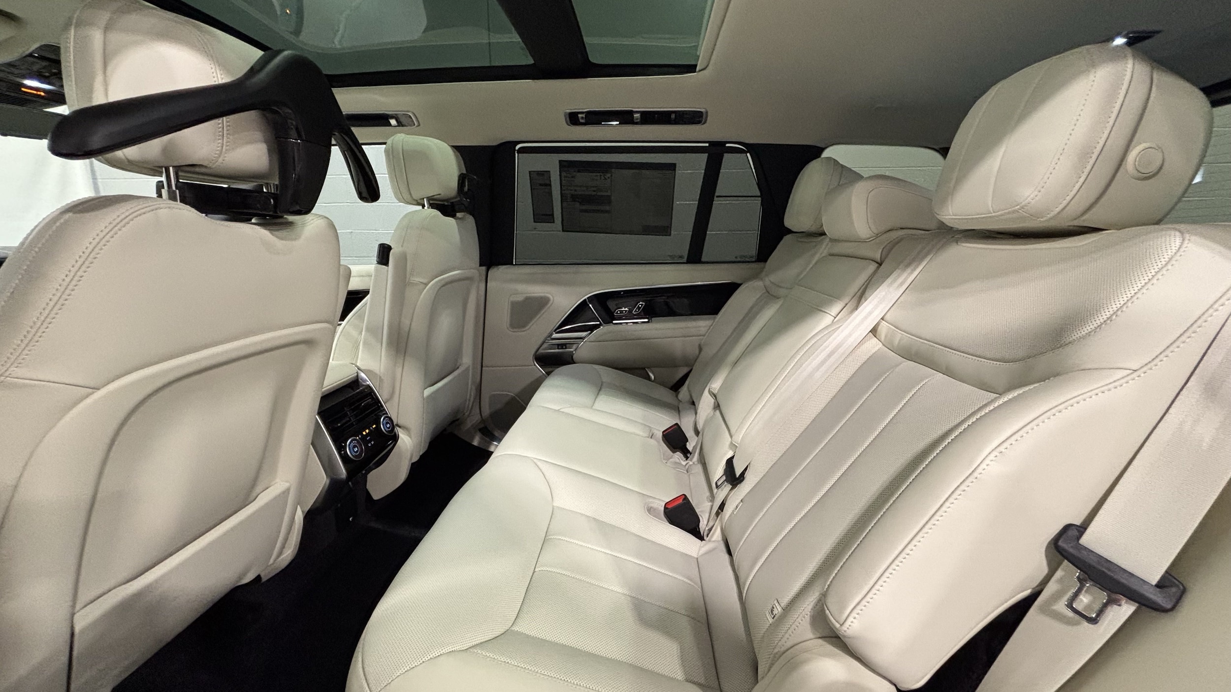 2026 Land Rover Range Rover SE