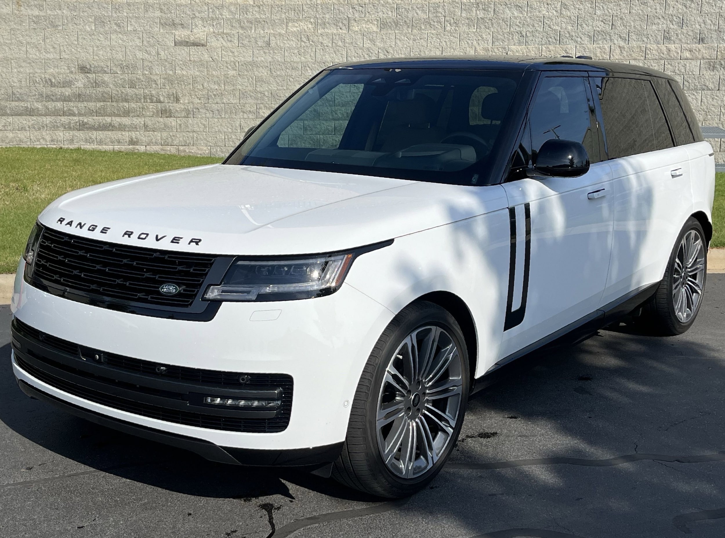 2024 Land Rover Range Rover 3.0 SE LWB 7's photo