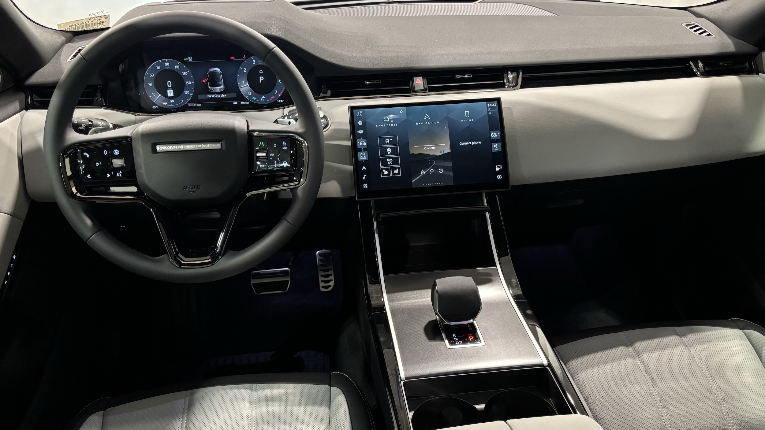 2026 Land Rover Range Rover Evoque Hoxton Edition
