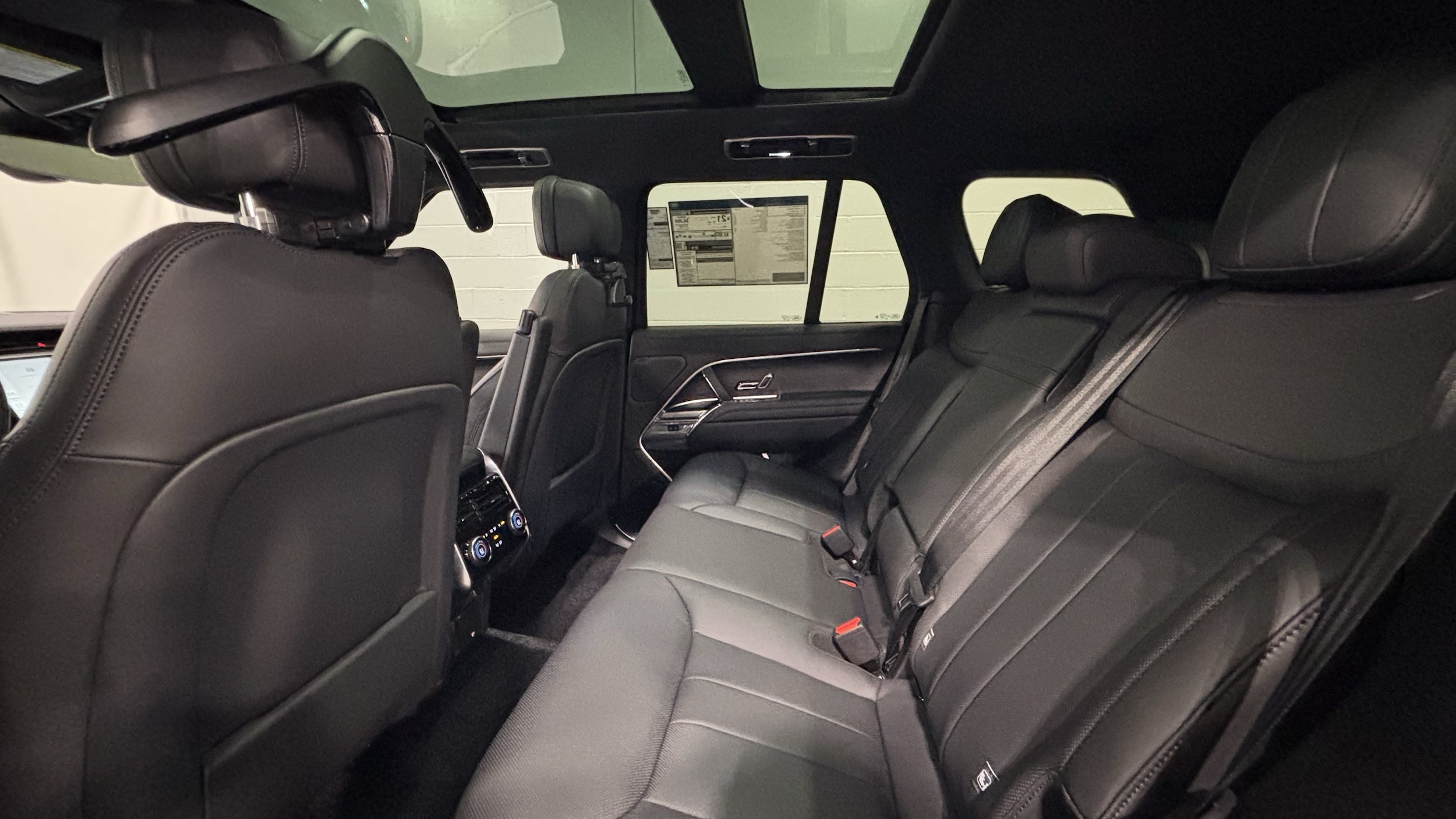 2026 Land Rover Range Rover SE