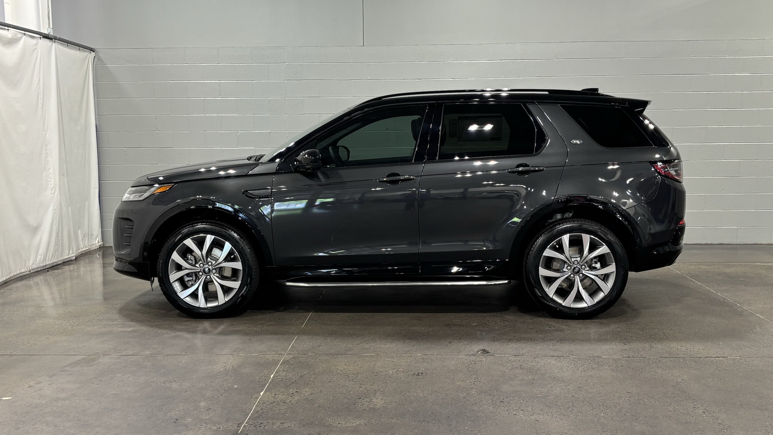 2026 Land Rover Discovery Sport Landmark