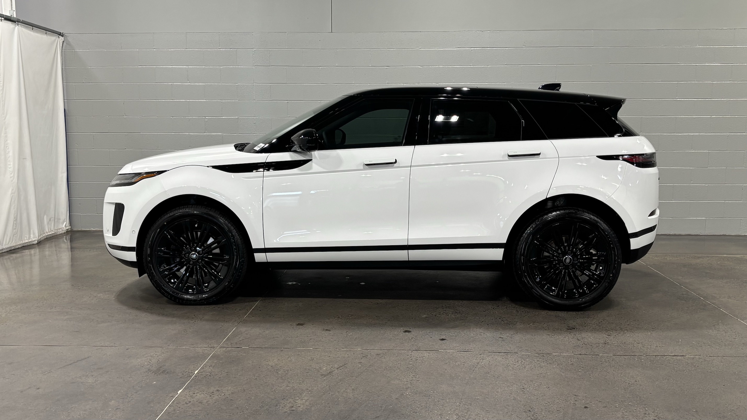 2026 Land Rover Range Rover Evoque Core S
