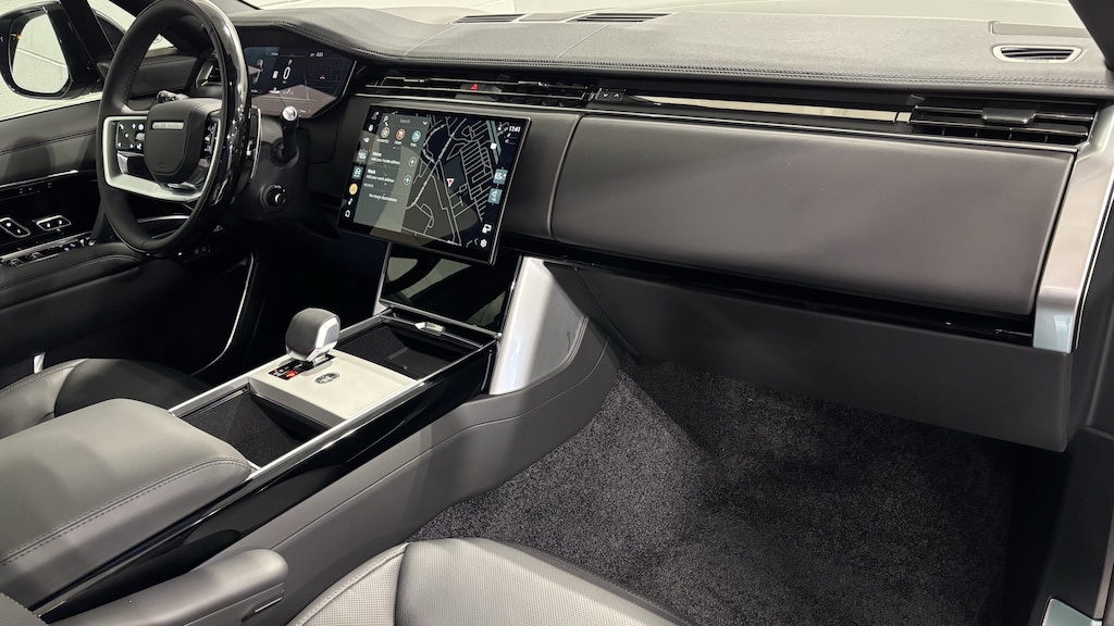 New 2026 Land Rover Range Rover SE SUV