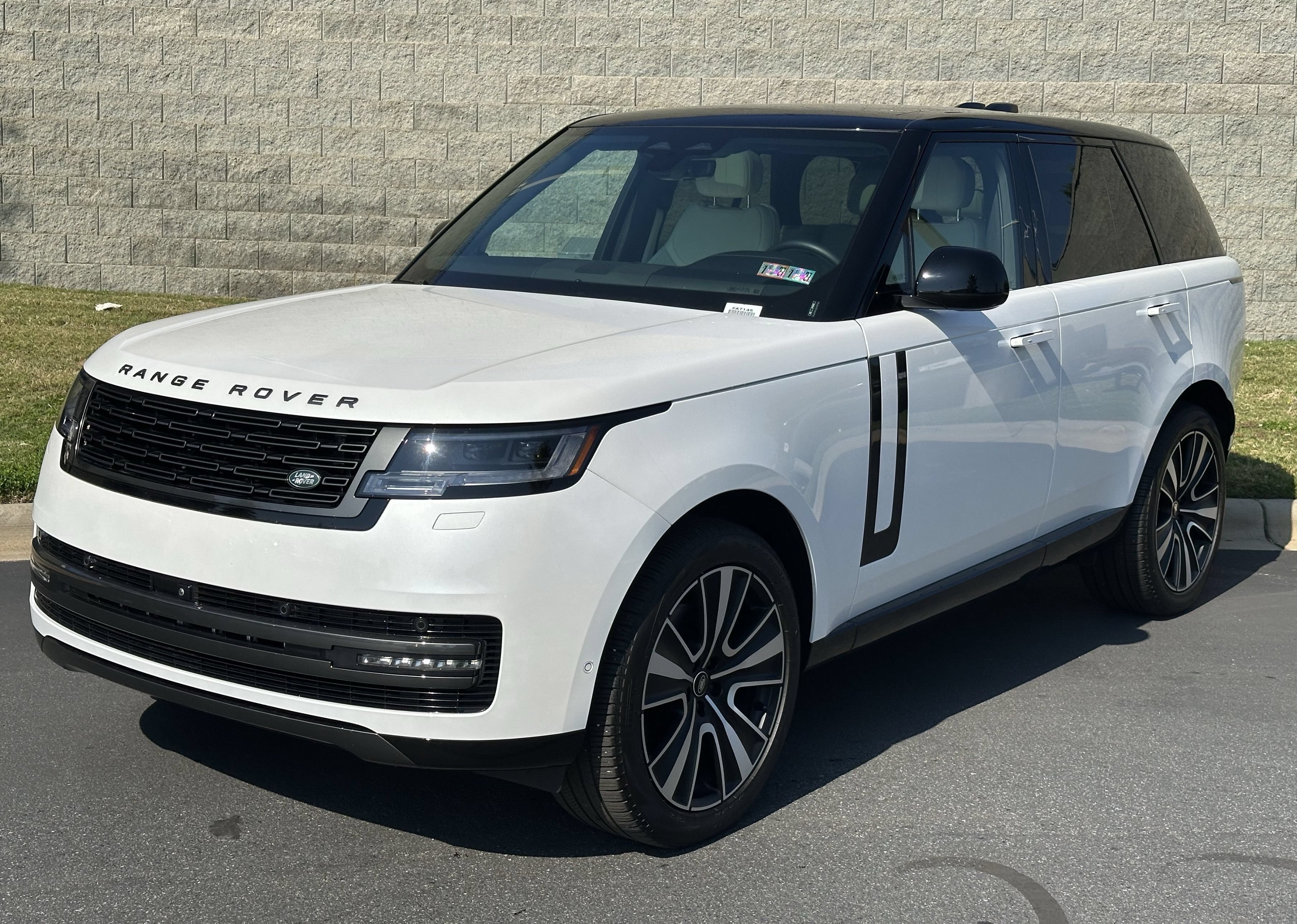 Used 2025 Land Rover Range Rover SE SUV