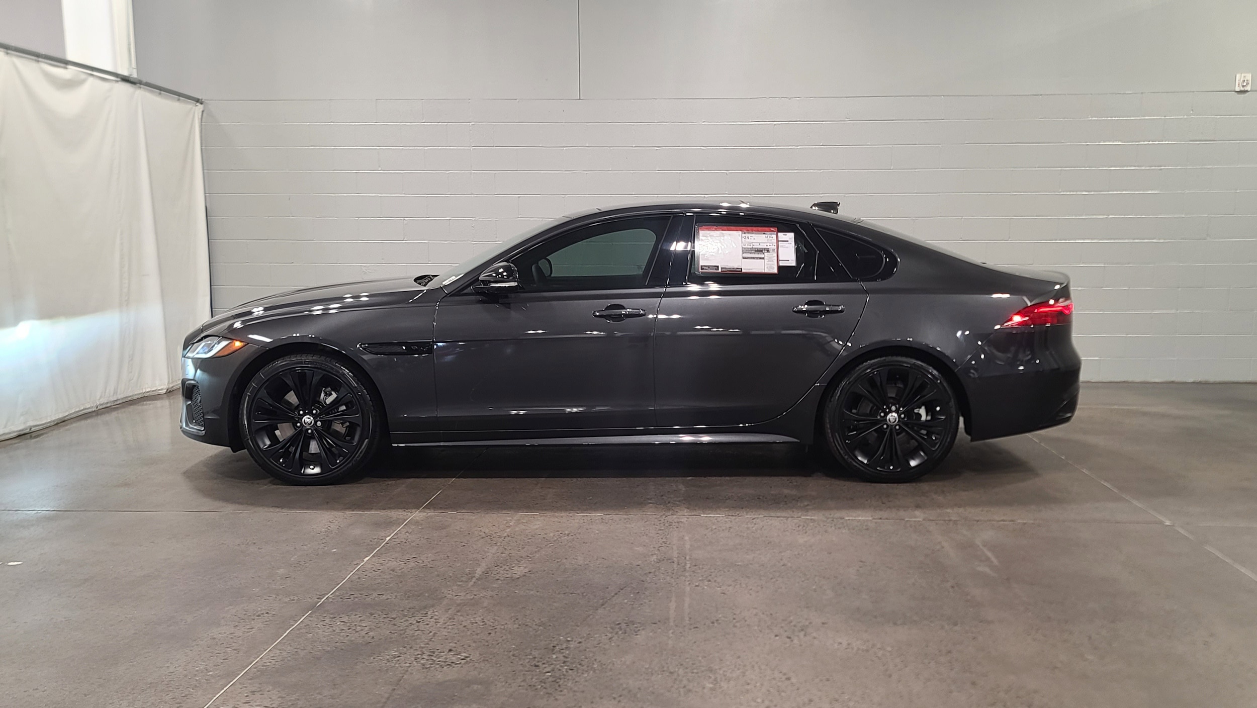 2024 Jaguar XF R-Dynamic SE photo 6