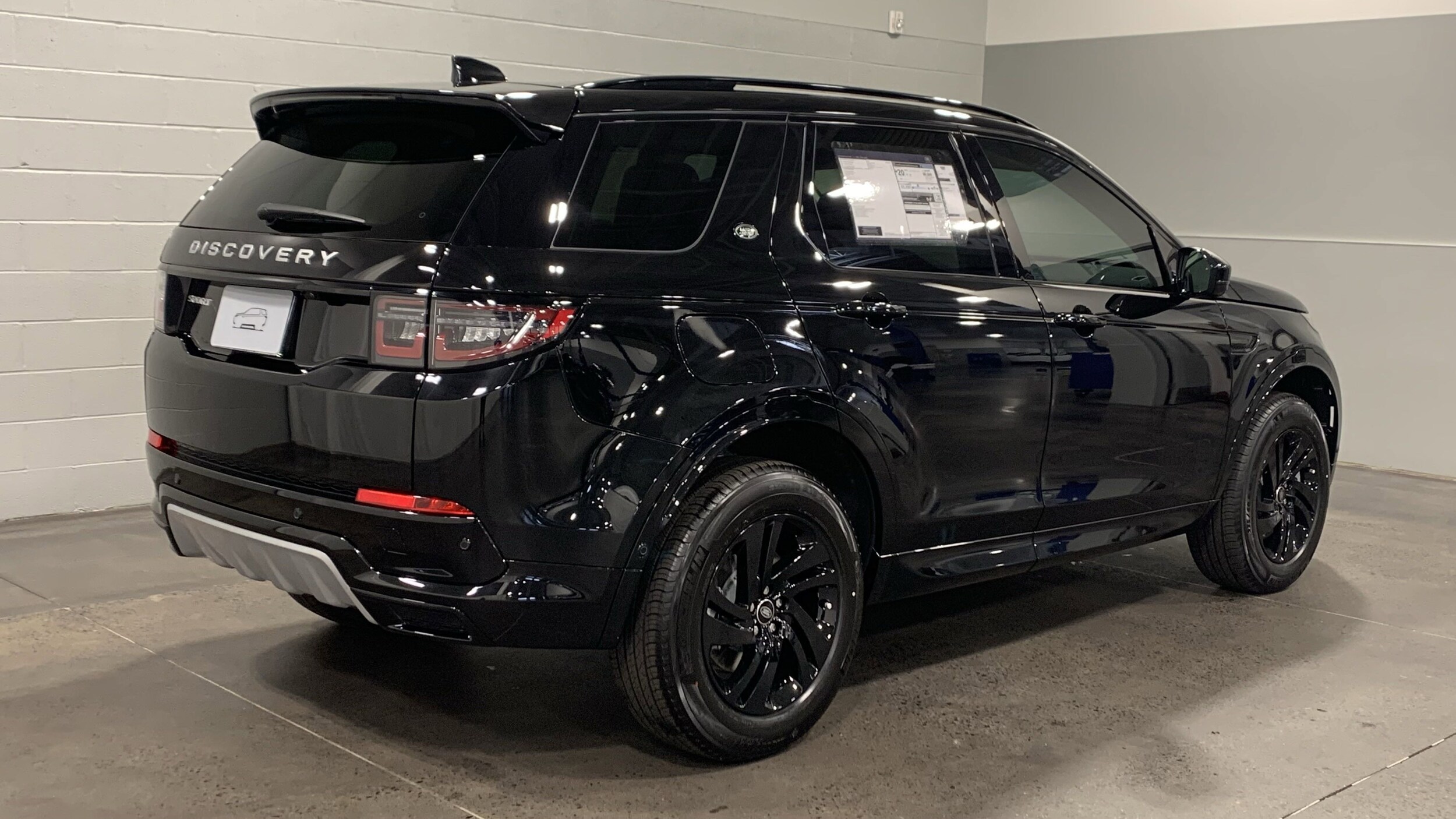2025 Land Rover Discovery Sport S photo 2