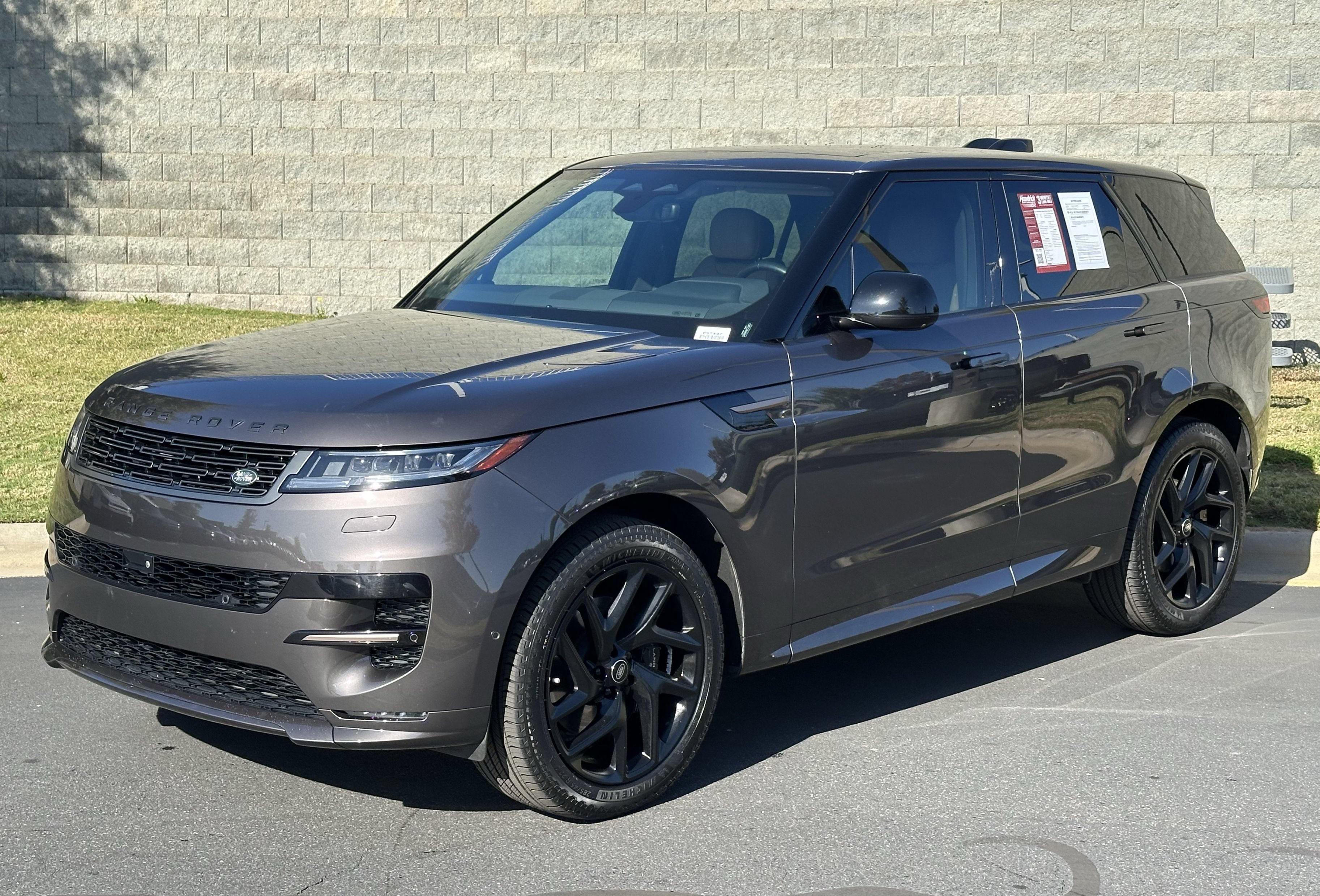 Used 2024 Land Rover Range Rover Sport Dynamic SE SUV