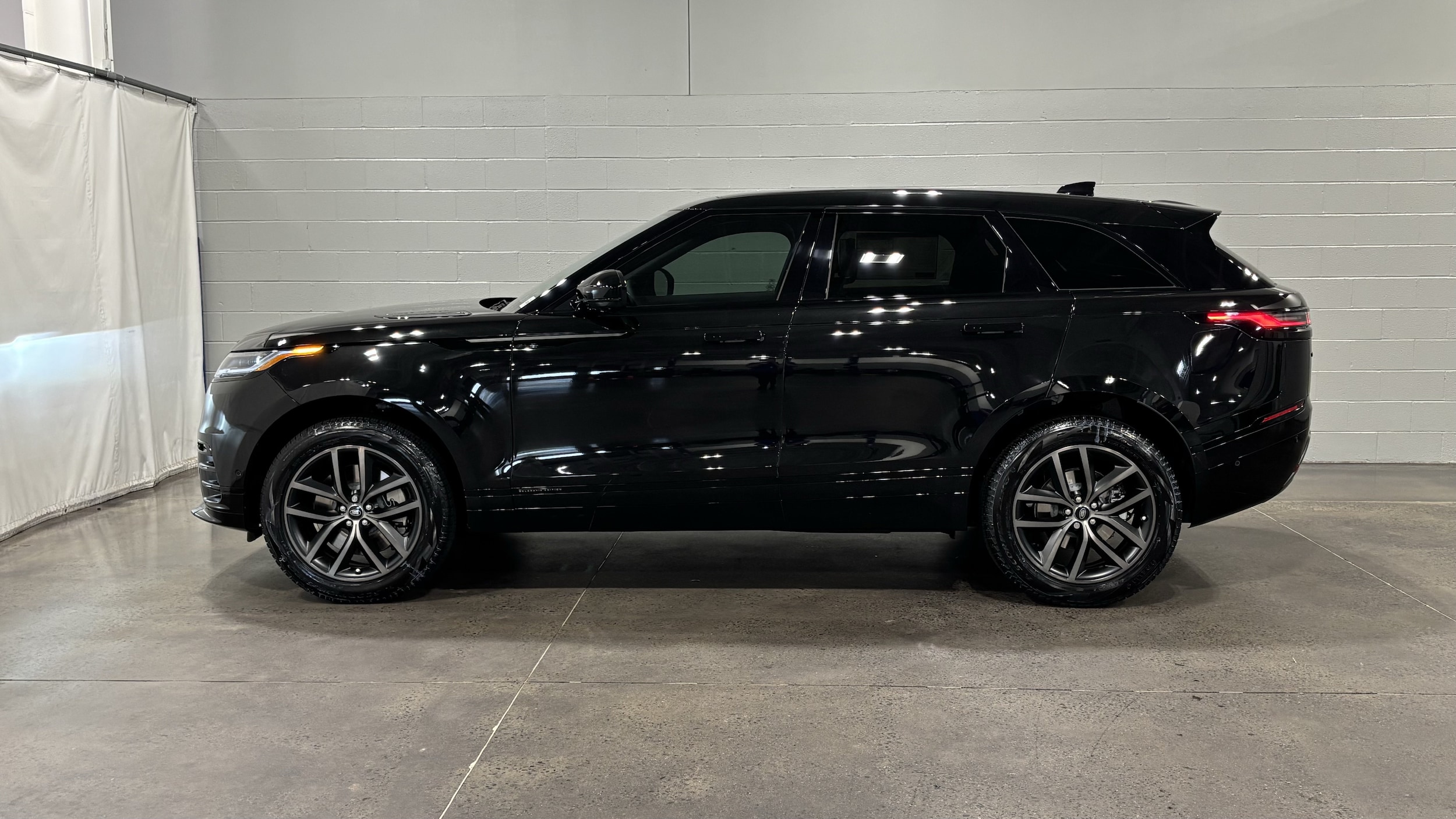 2026 Land Rover Range Rover Velar Belgravia Edition