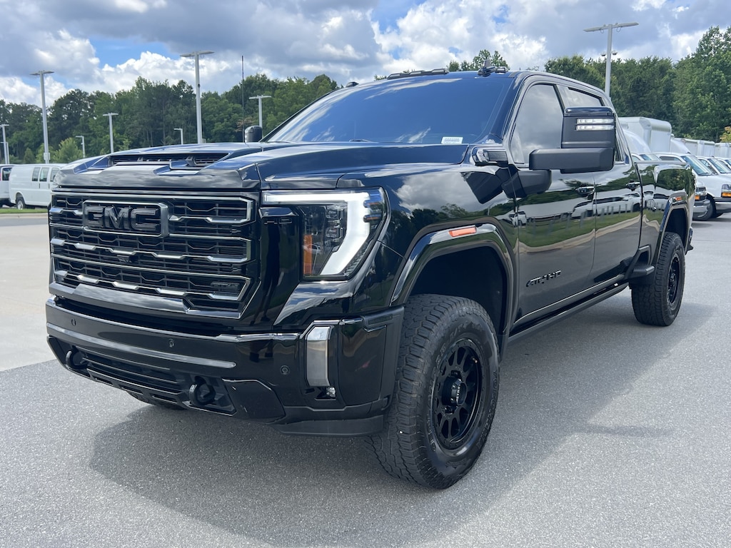 Used 2024 GMC Sierra 2500HD AT4 Pickup