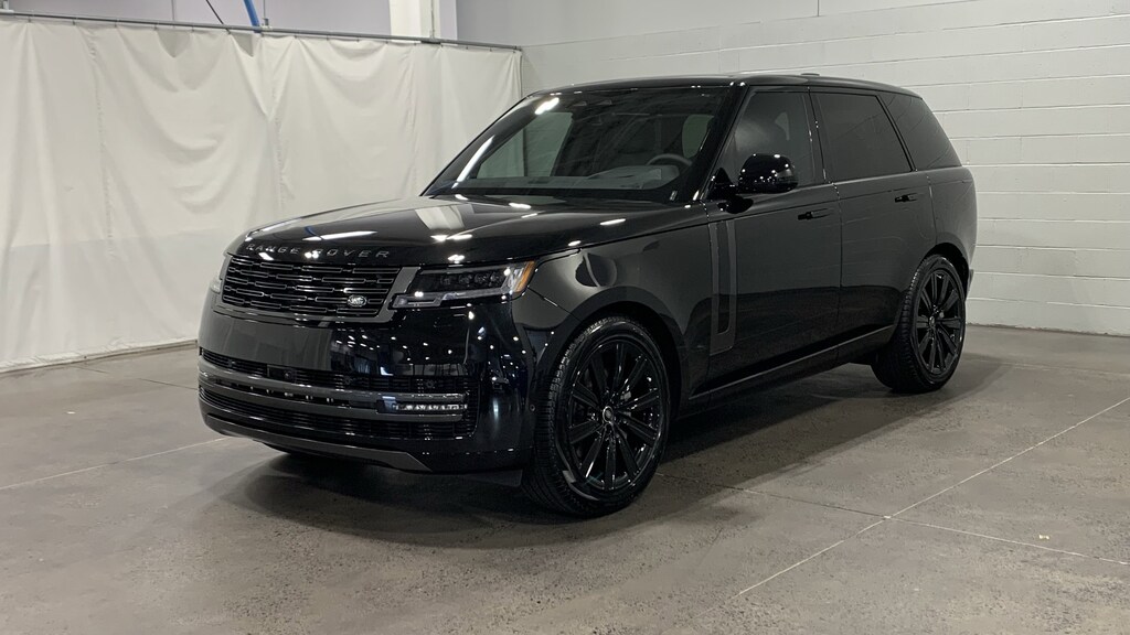 New 2025 Land Rover Range Rover SE SUV