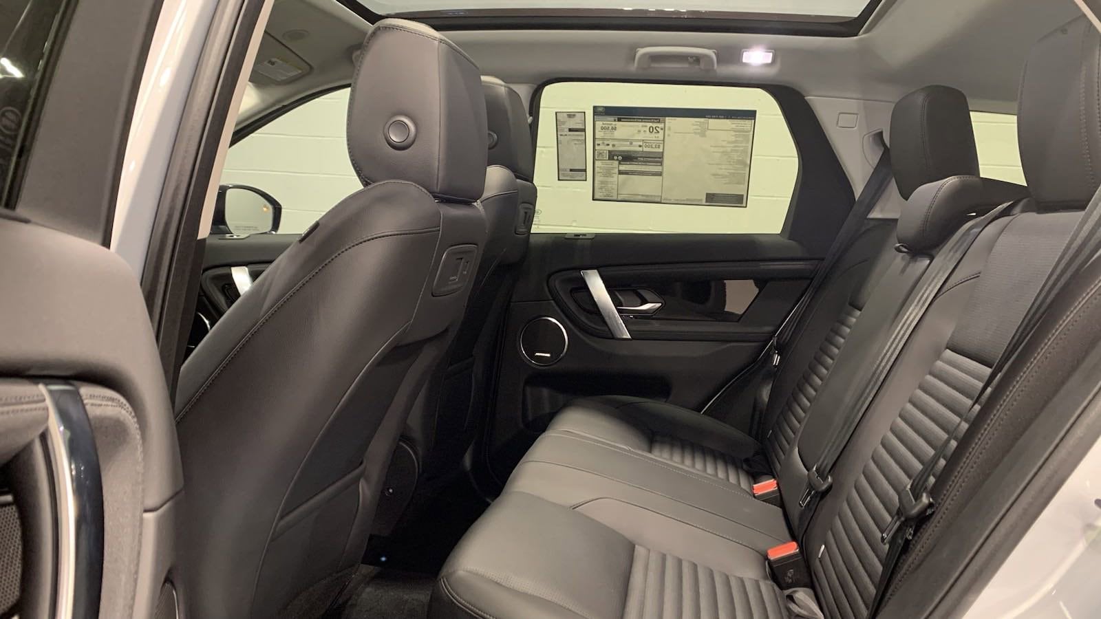 2025 Land Rover Discovery Sport S photo 5