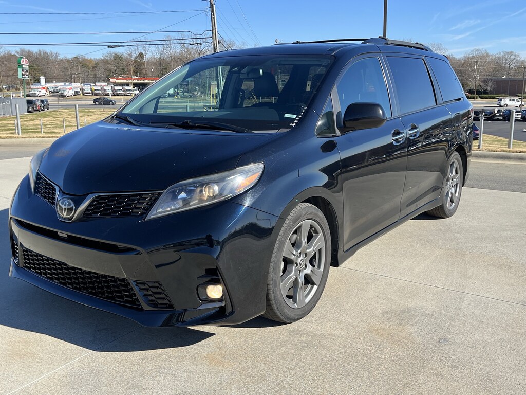Used 2020 Toyota Sienna SE Premium Minivan