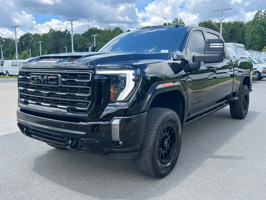 Used 2024 GMC Sierra 2500HD AT4 Pickup