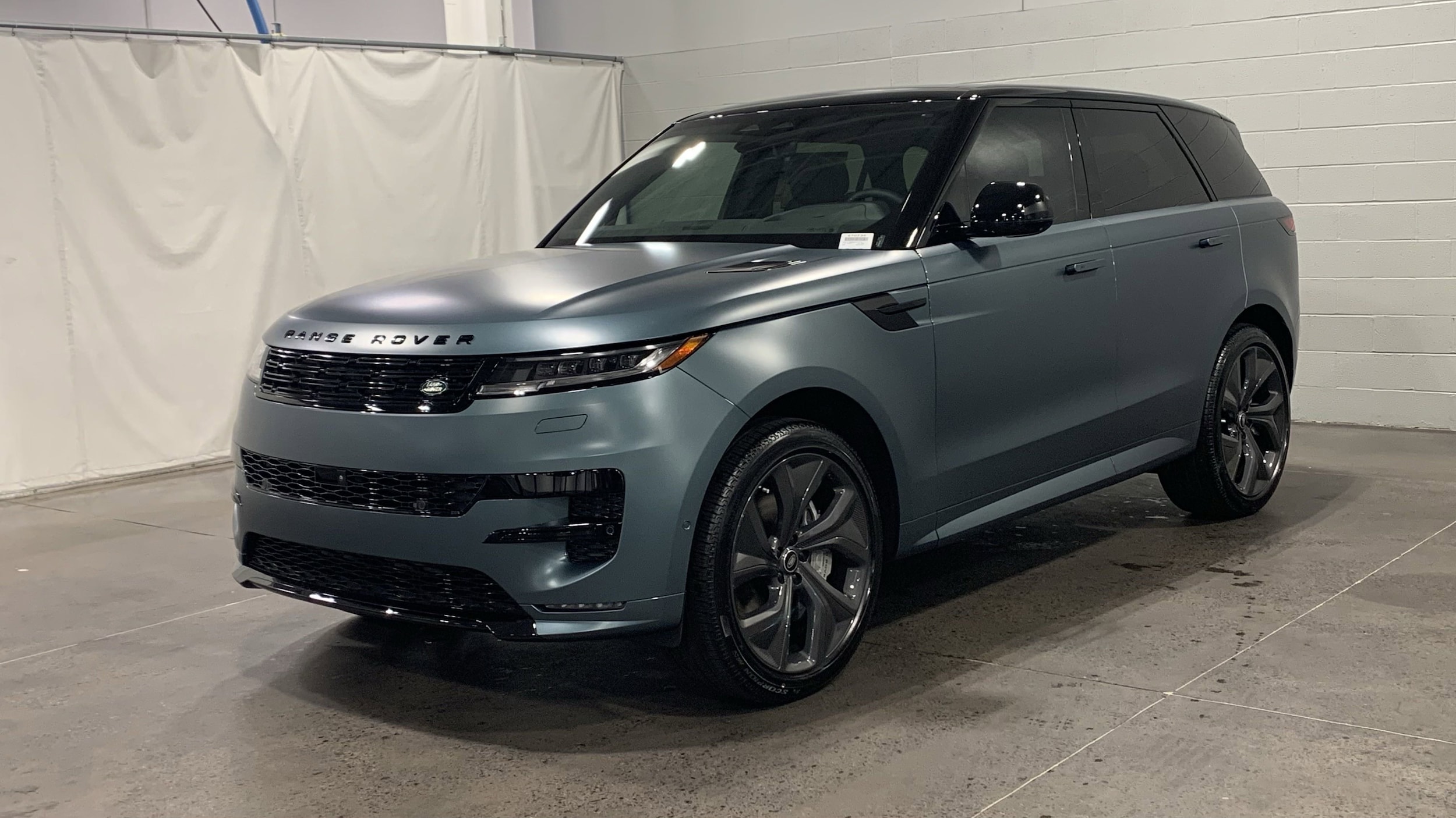 2025 Land Rover Range Rover Sport Dynamic SE's photo